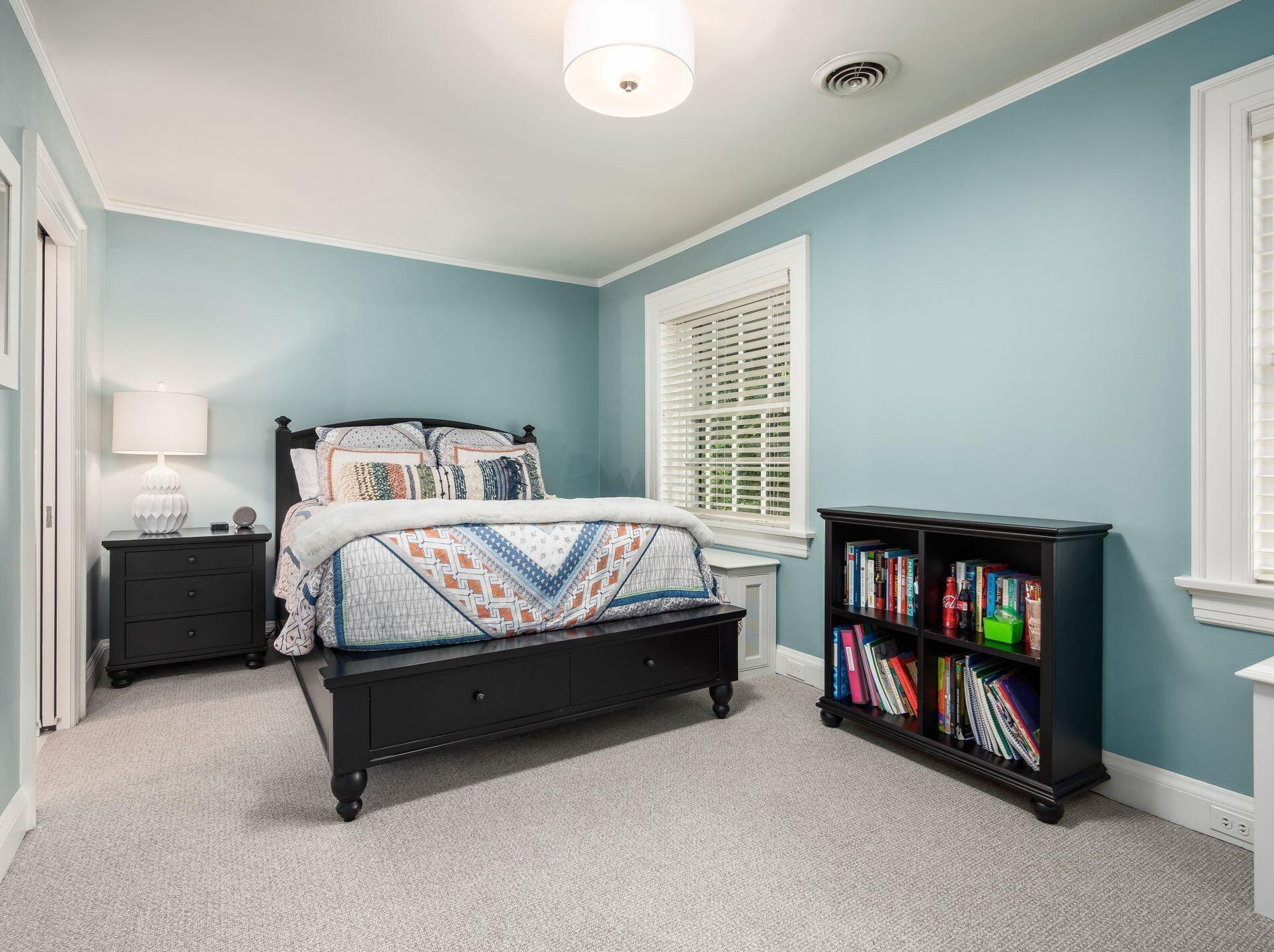 137 Columbia Ave, Columbus OH 43209-1414 exterior