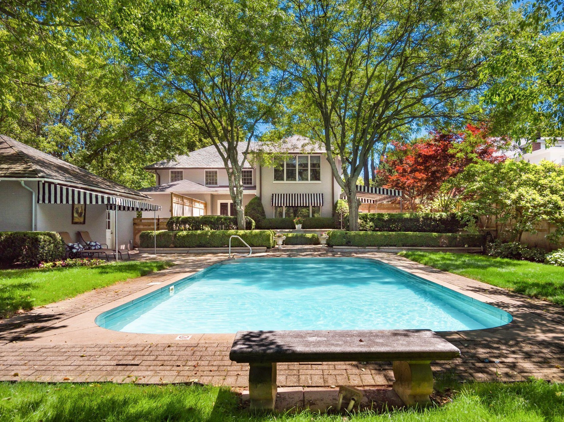 137 Columbia Ave, Columbus OH 43209-1414 exterior