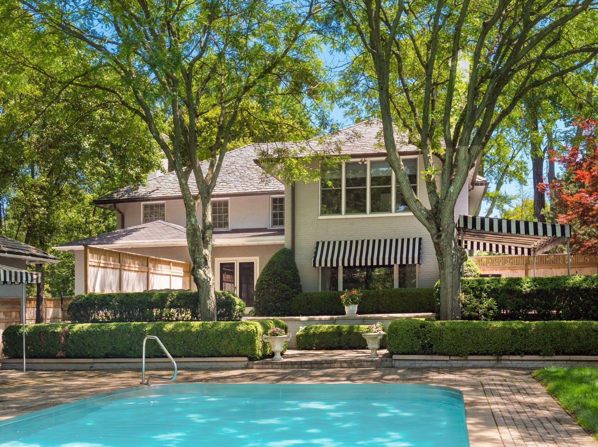 137 Columbia Ave, Columbus OH 43209-1414 exterior