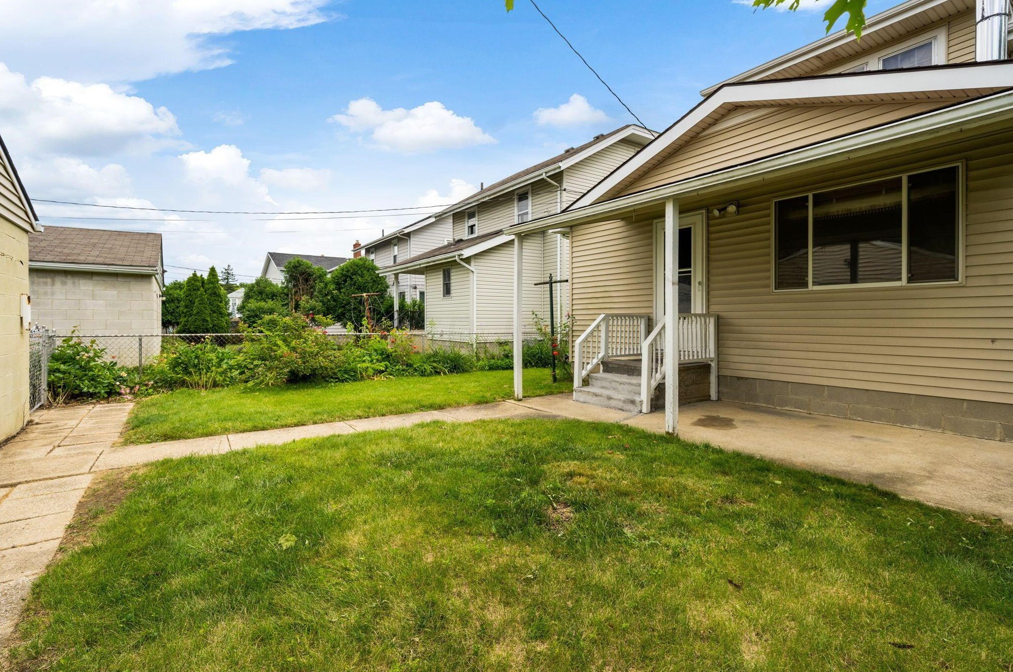 1330 Mulford Rd, Columbus OH 43212-3511 exterior