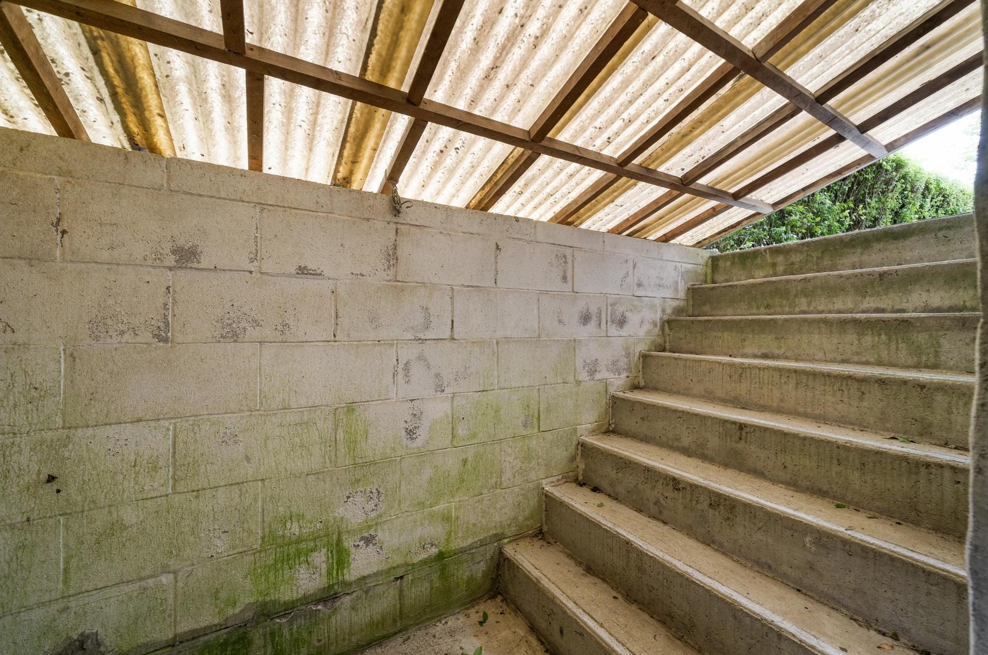 1330 Mulford Rd, Columbus OH 43212-3511 exterior