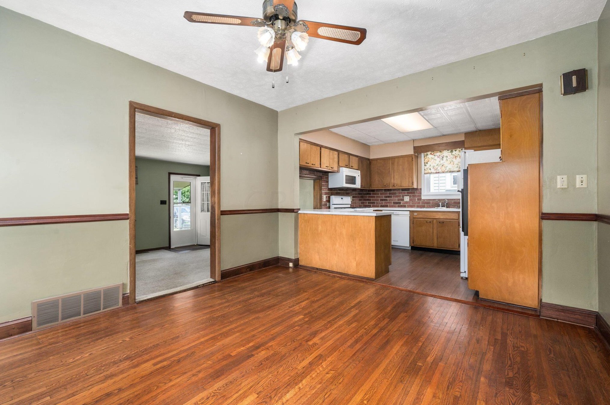 1330 Mulford Rd, Columbus OH 43212-3511 exterior