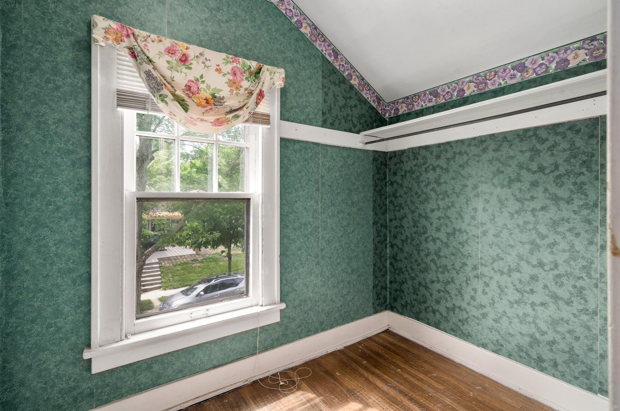 1330 Mulford Rd, Columbus OH 43212-3511 exterior