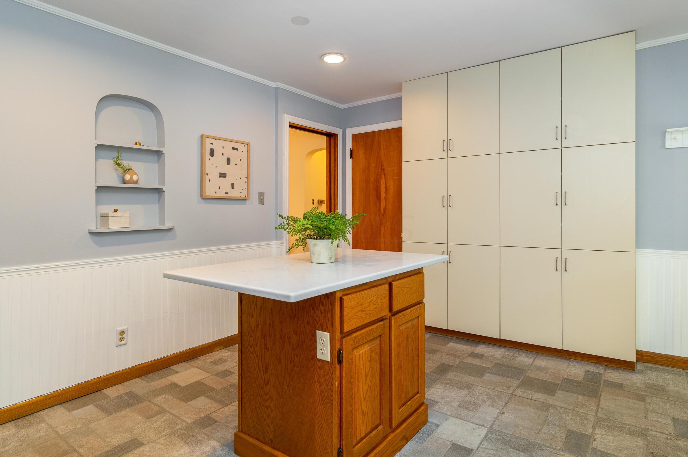 3001 Dale Ave, Columbus OH 43209-1812 exterior