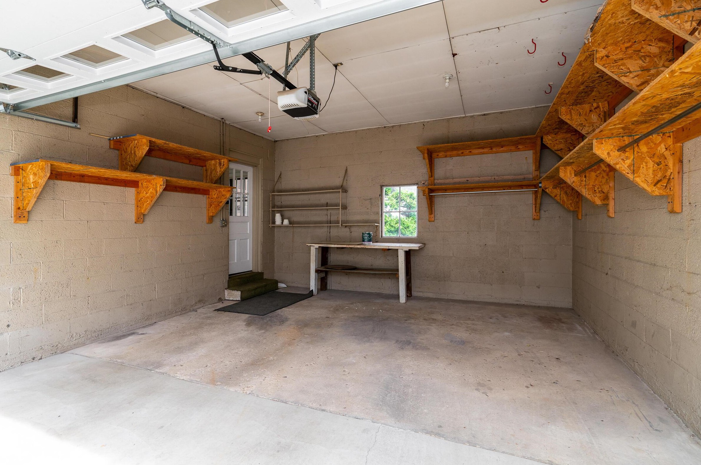 3001 Dale Ave, Columbus OH 43209-1812 exterior