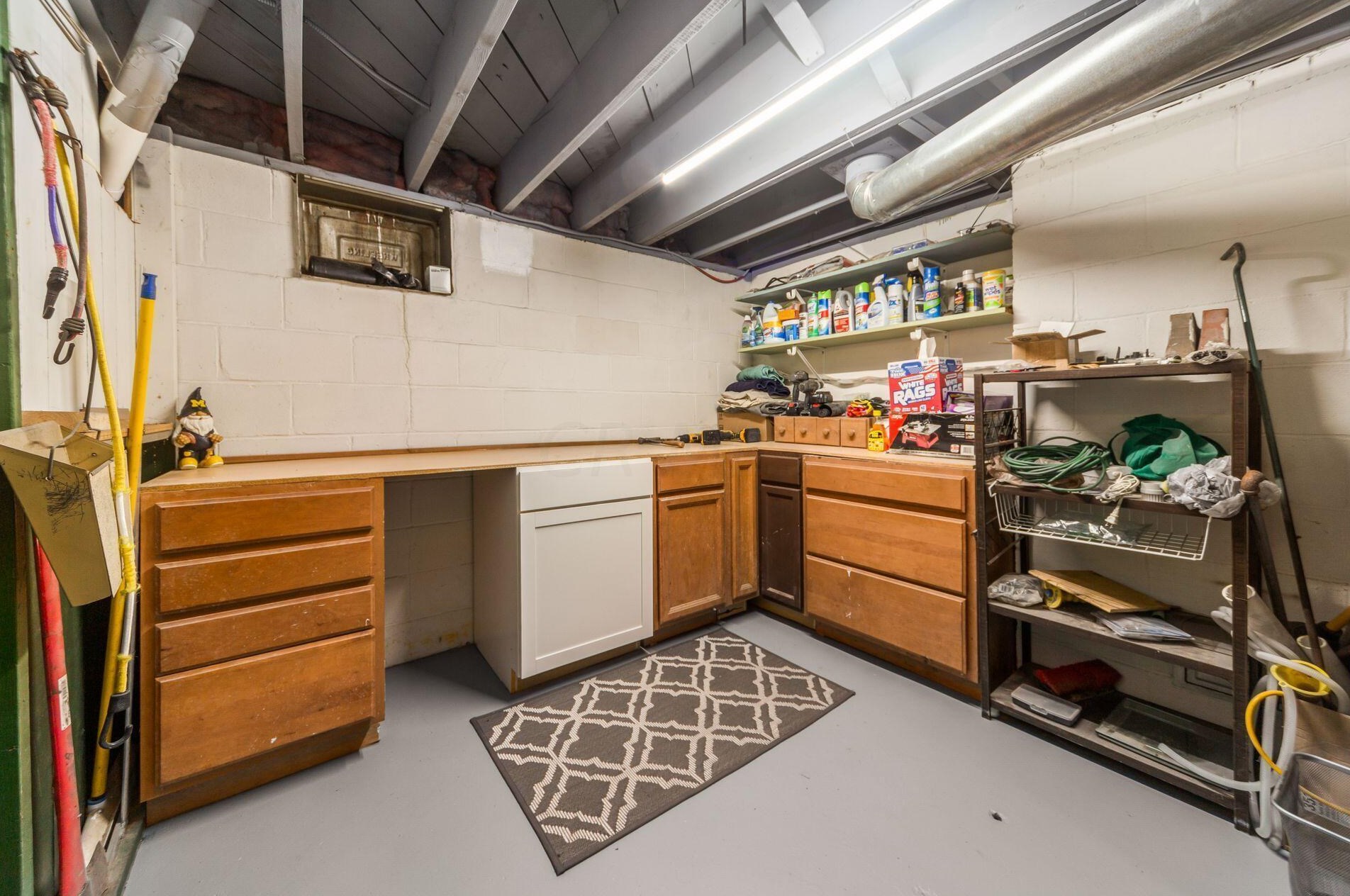 128 Blenheim Rd, Columbus OH 43214-3265 exterior