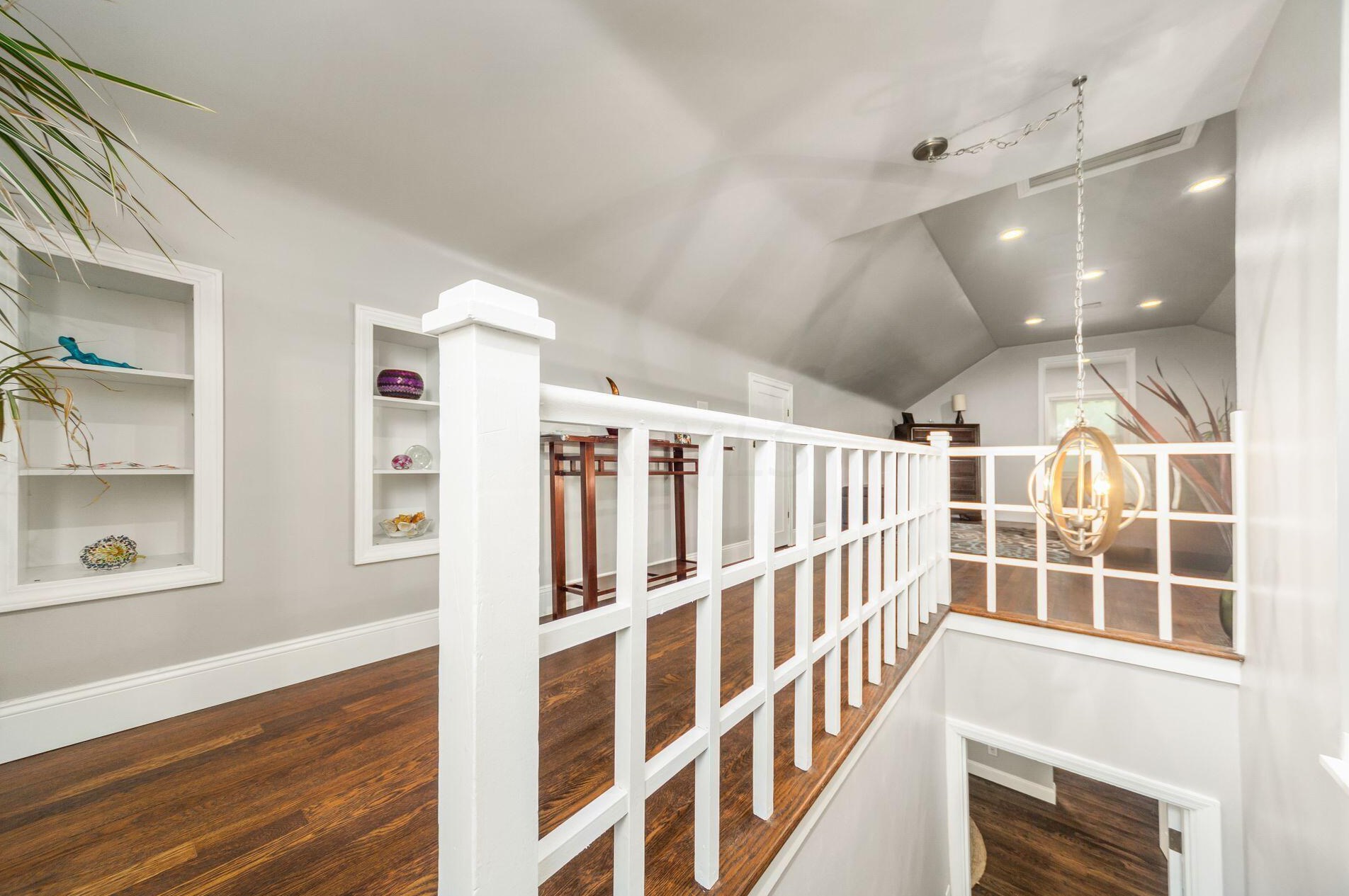 128 Blenheim Rd, Columbus OH 43214-3265 exterior