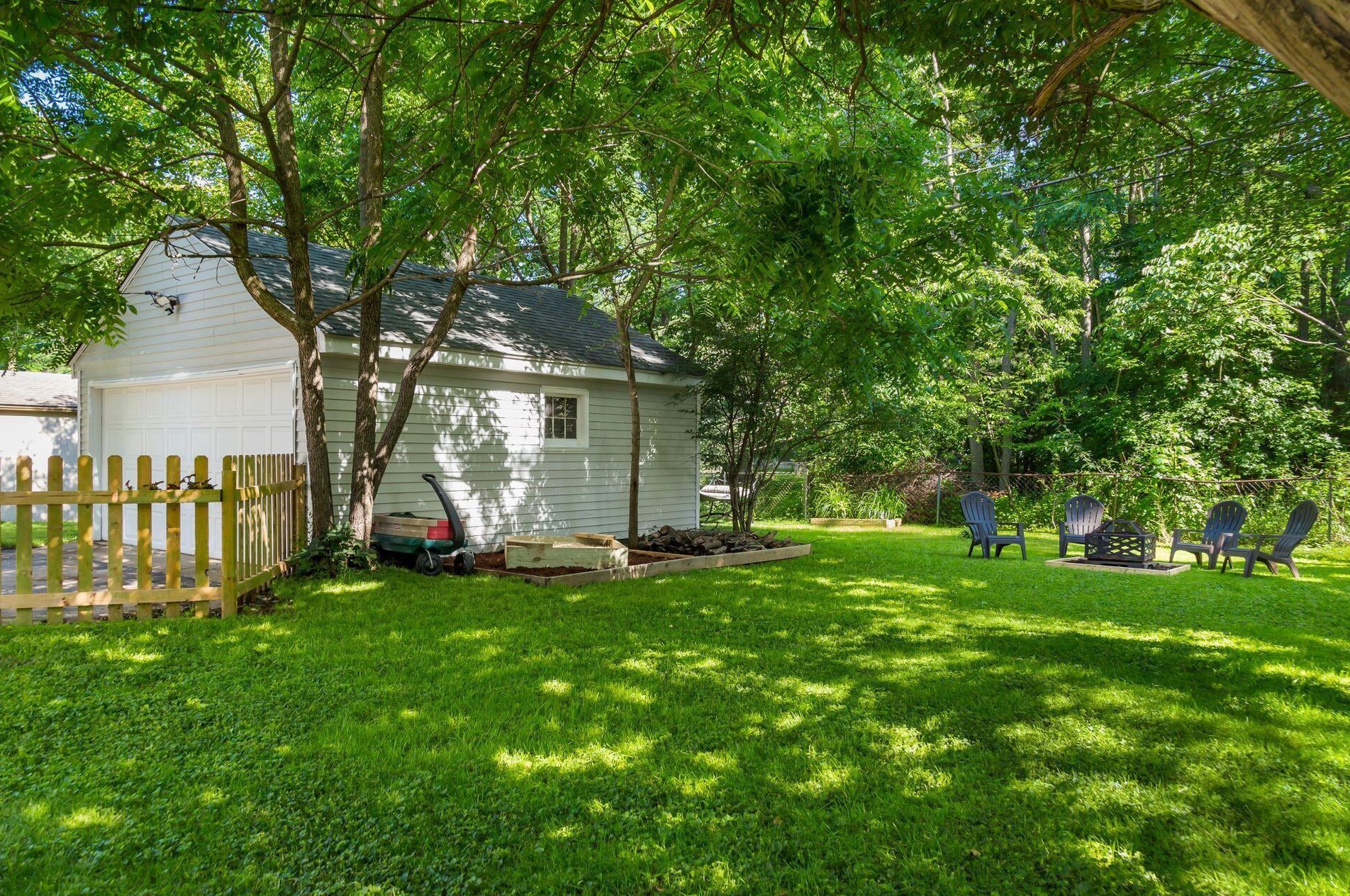 128 Blenheim Rd, Columbus OH 43214-3265 exterior