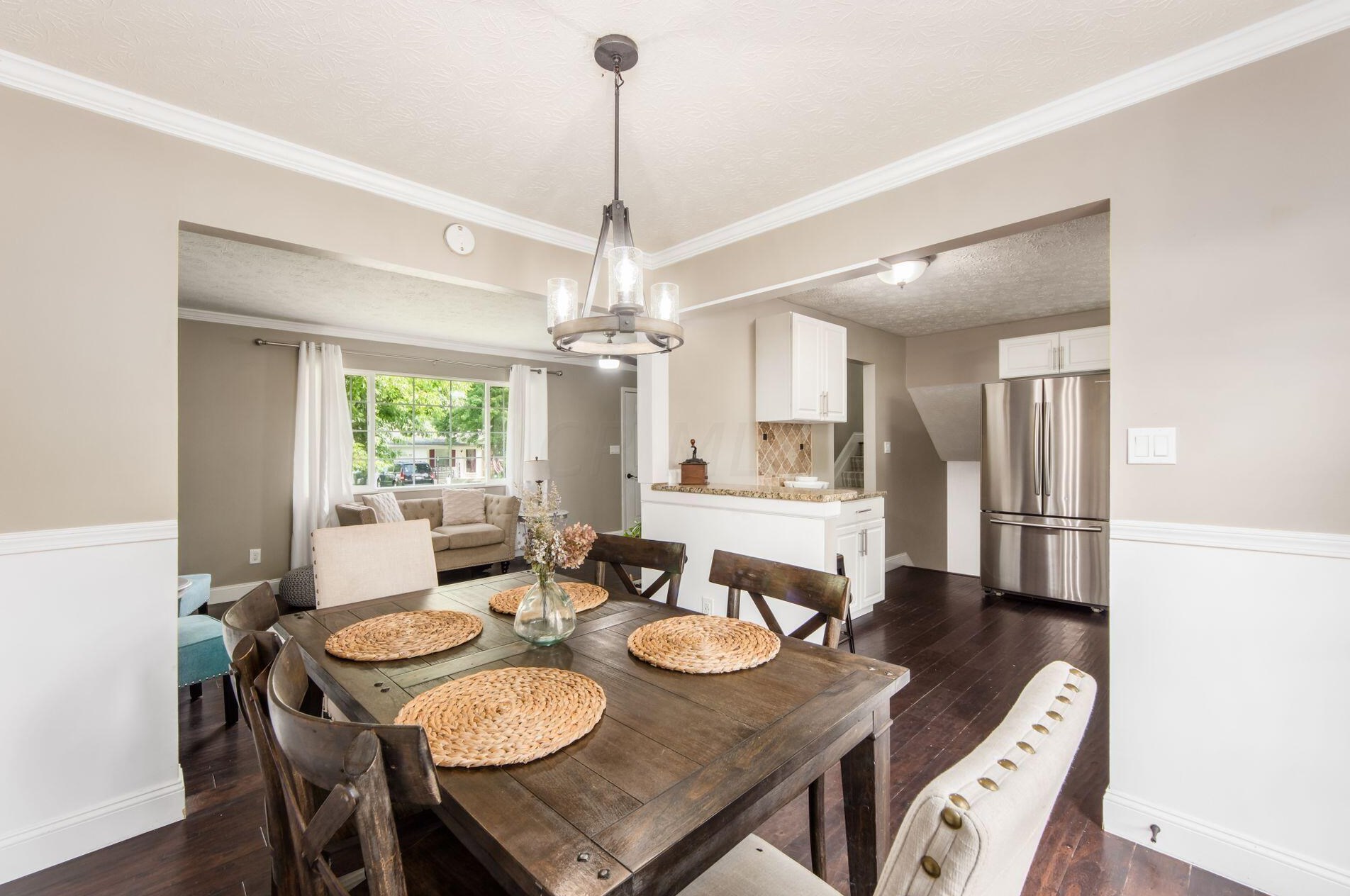 3243 Valleywood Dr, Columbus OH 43223-3539 exterior