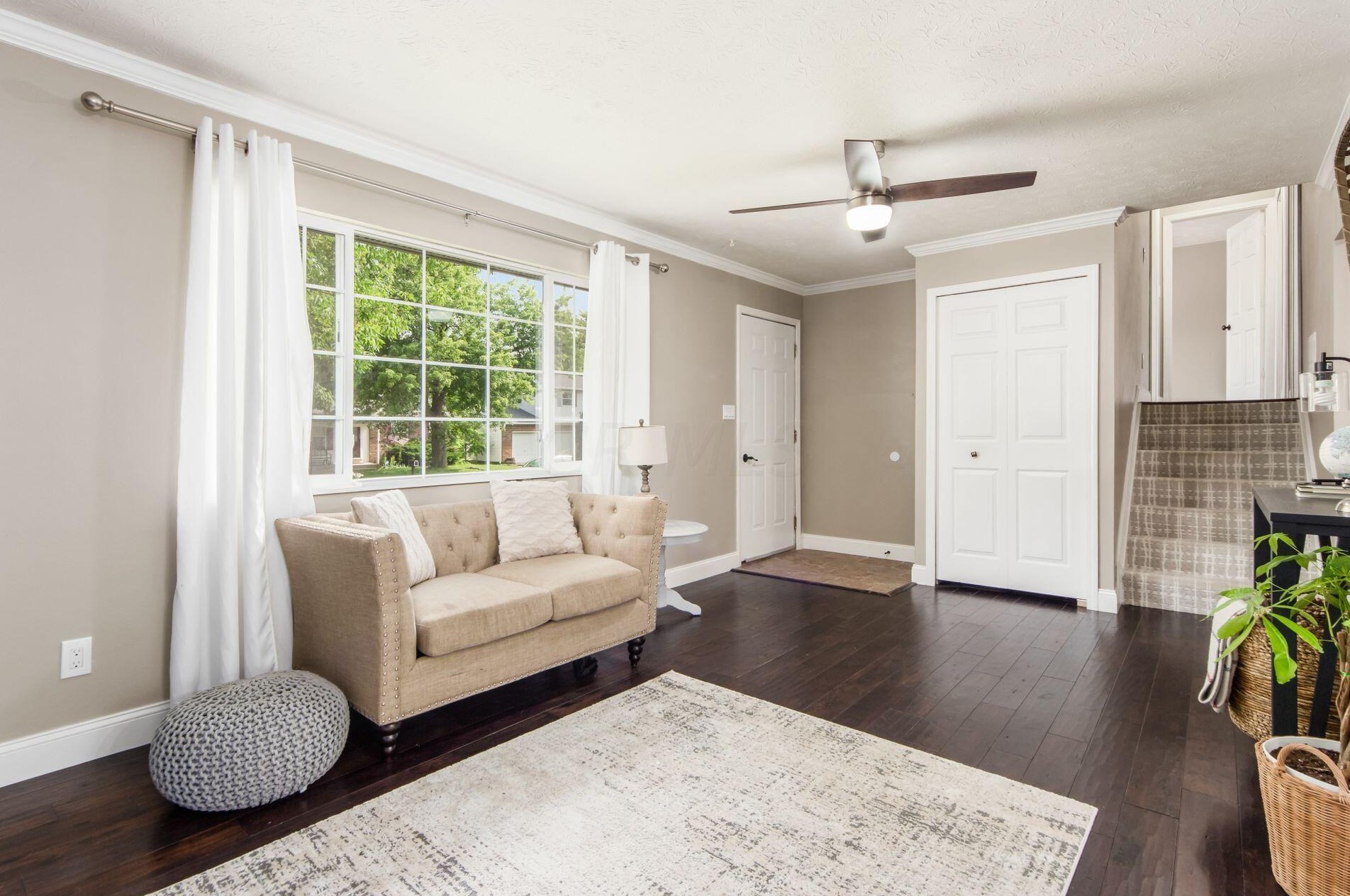 3243 Valleywood Dr, Columbus OH 43223-3539 exterior