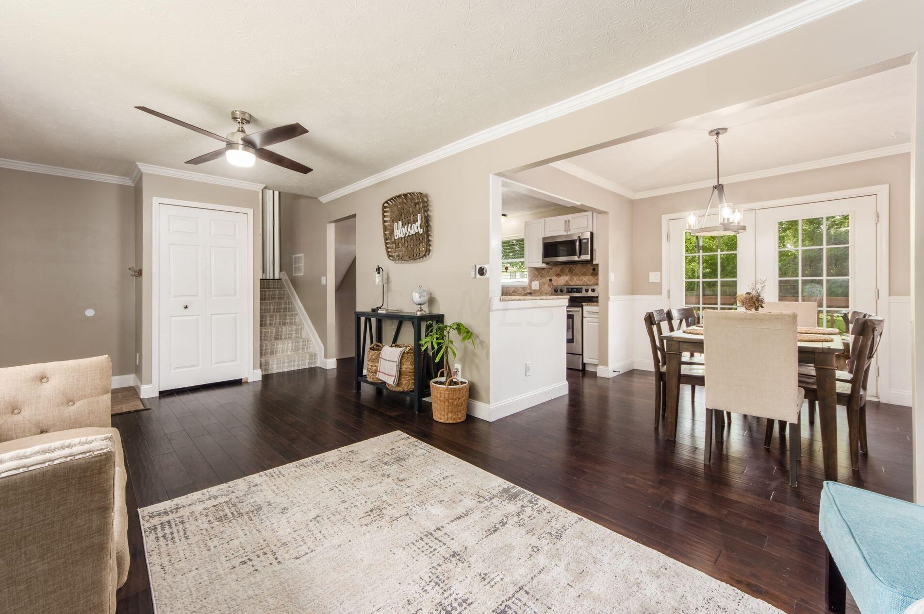 3243 Valleywood Dr, Columbus OH 43223-3539 exterior