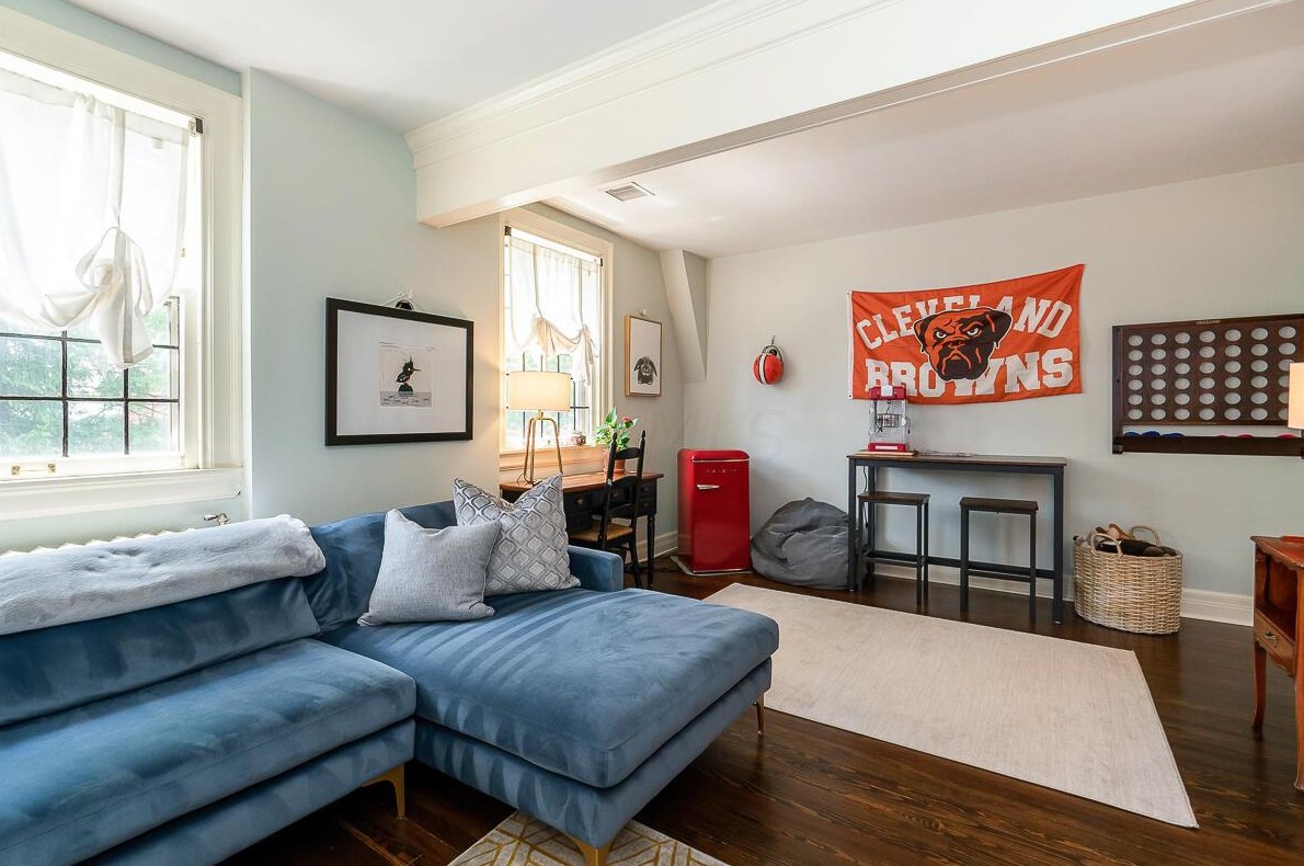 102 Parkview Ave, Columbus OH 43209-1011 exterior