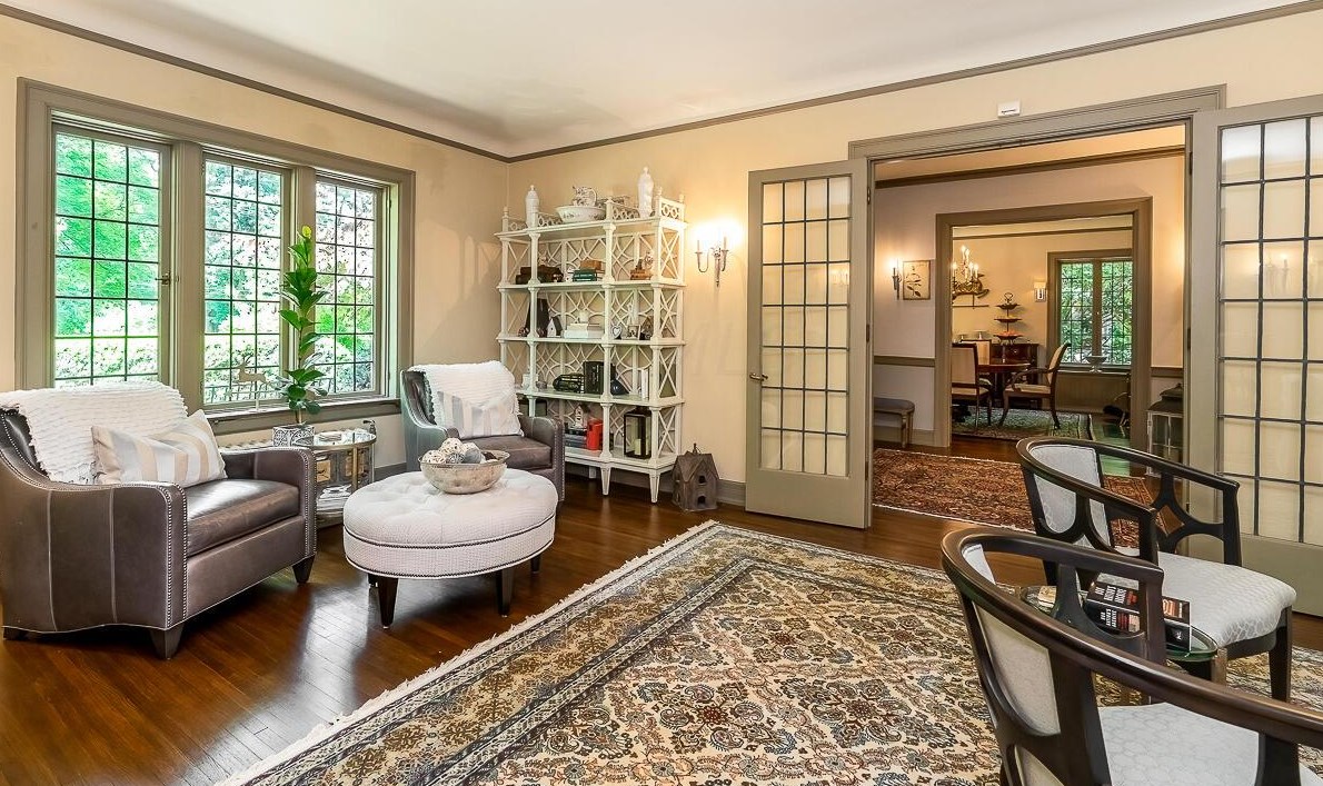 102 Parkview Ave, Columbus OH 43209-1011 exterior