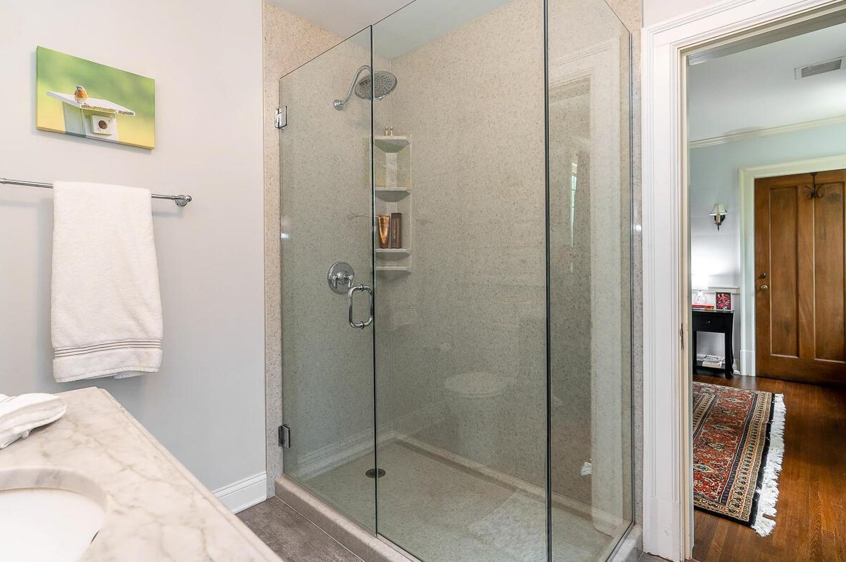 102 Parkview Ave, Columbus OH 43209-1011 exterior