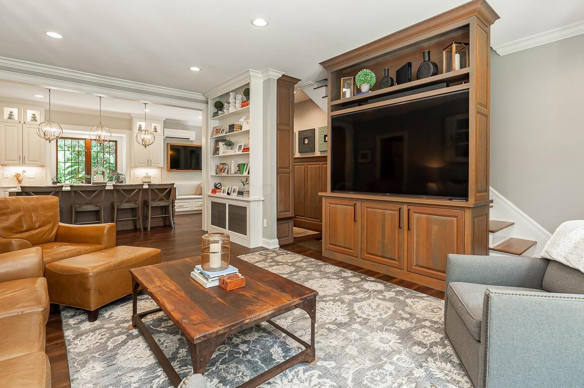 102 Parkview Ave, Columbus OH 43209-1011 exterior