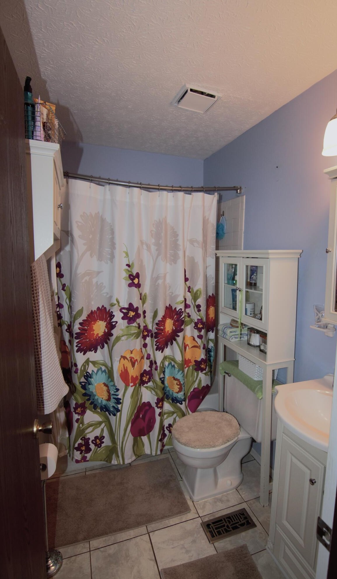 2287 Laurelwood Dr, Columbus OH 43229-9602 exterior