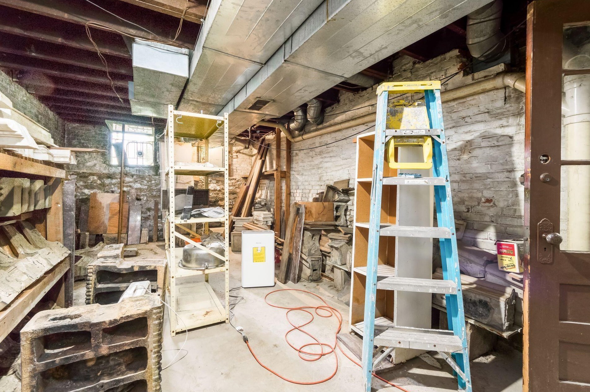 243 Hamilton Ave, Columbus OH 43203-2208 exterior