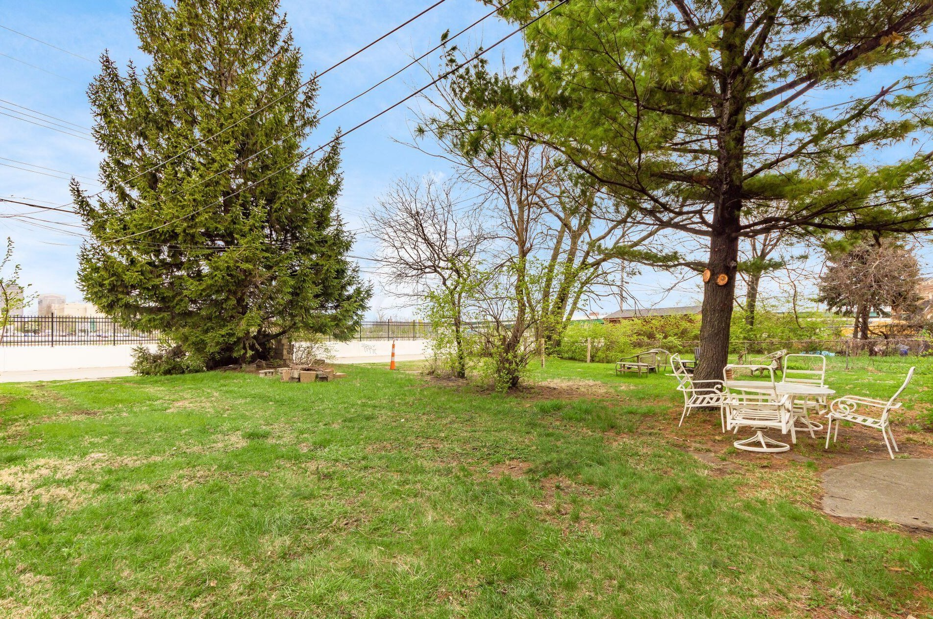 243 Hamilton Ave, Columbus OH 43203-2208 exterior