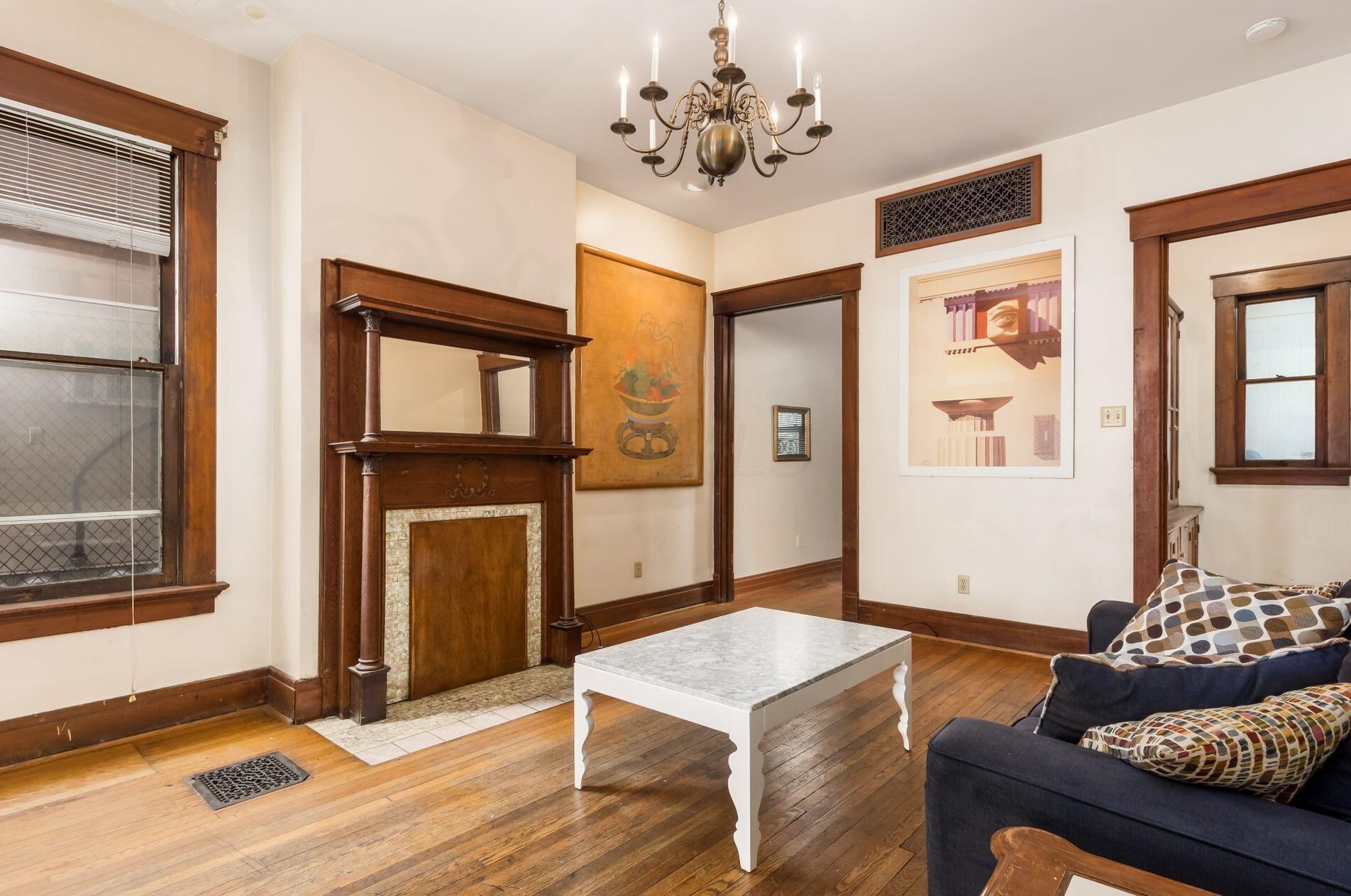 243 Hamilton Ave, Columbus OH 43203-2208 exterior