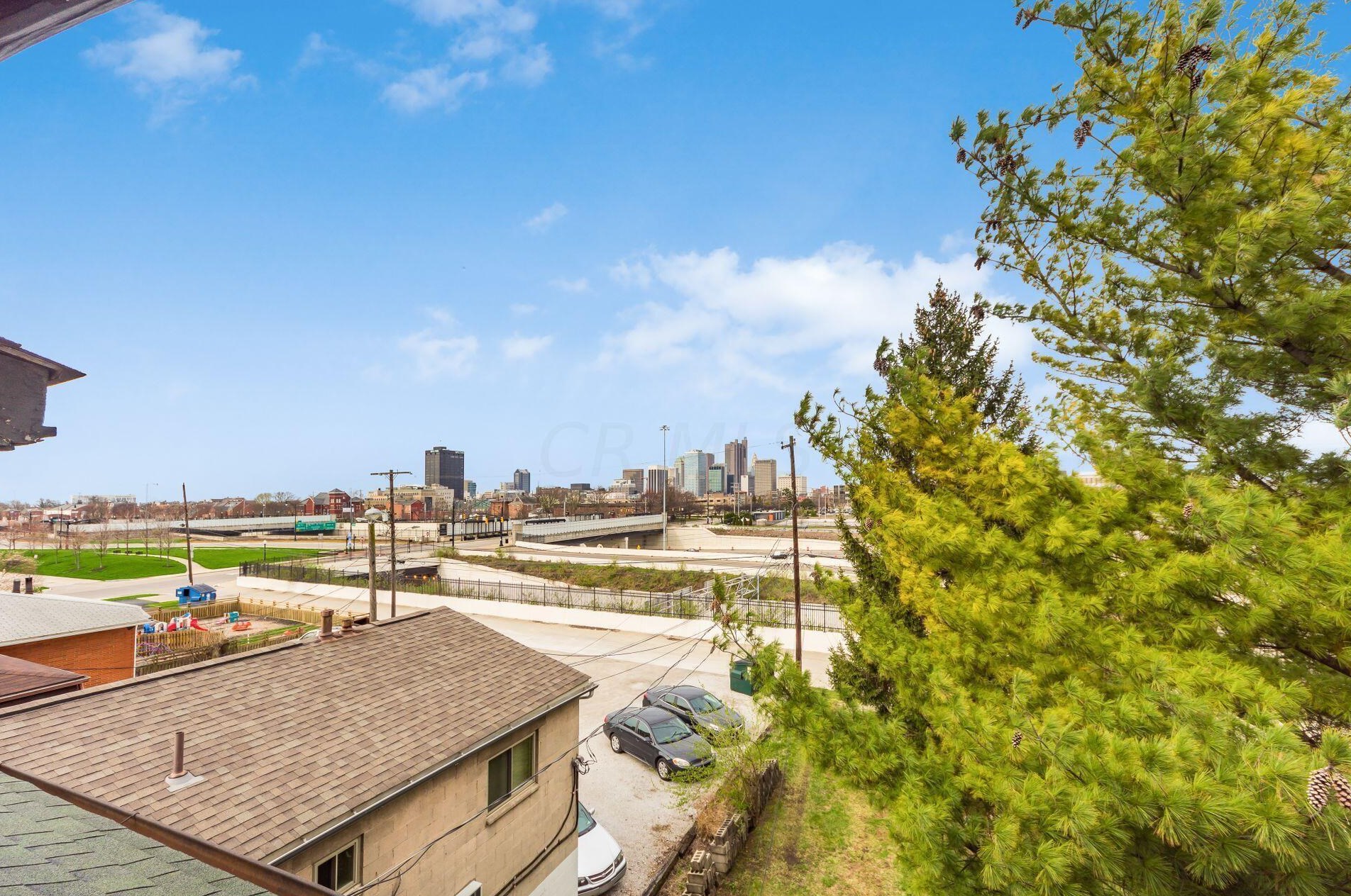 243 Hamilton Ave, Columbus OH 43203-2208 exterior