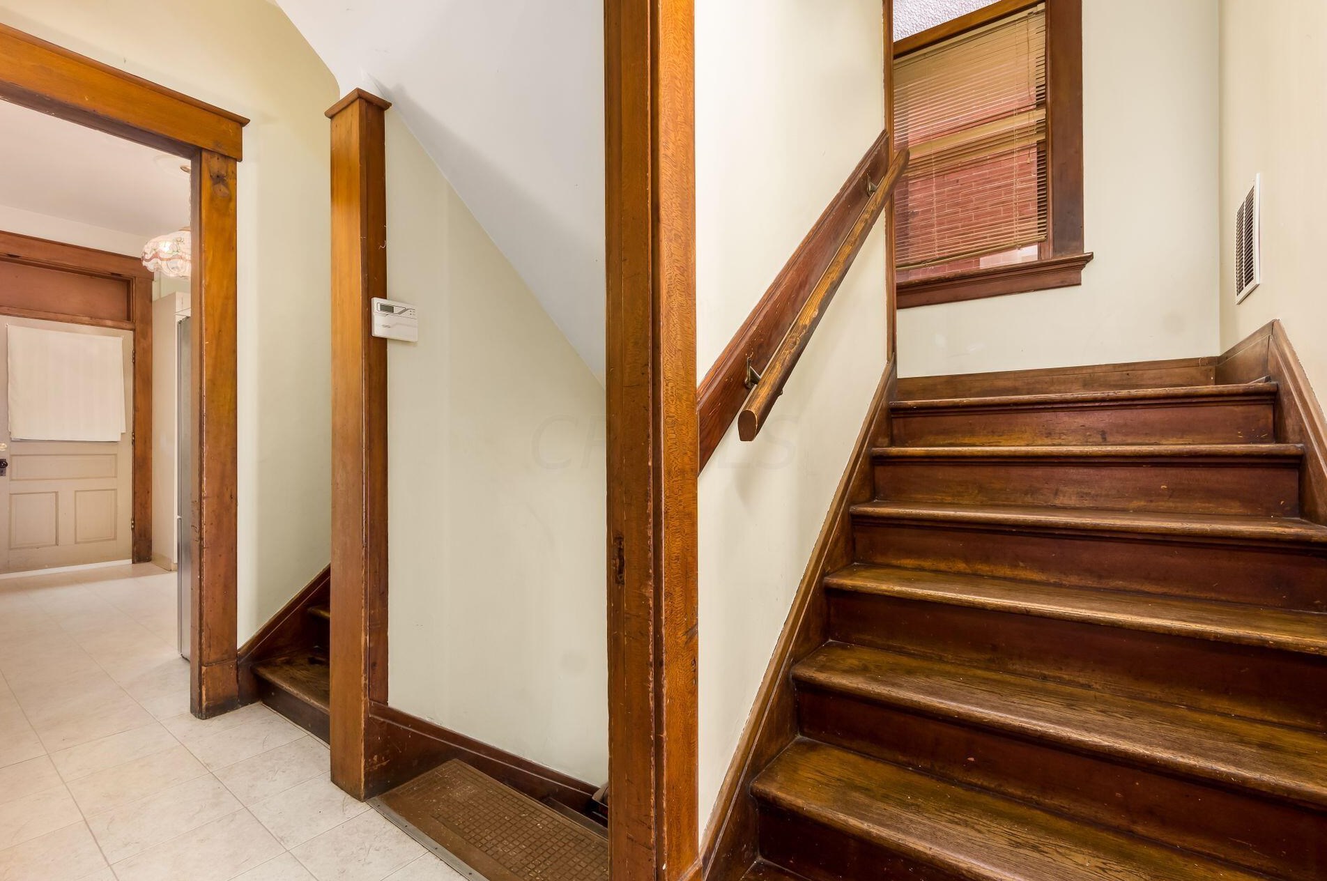 243 Hamilton Ave, Columbus OH 43203-2208 exterior