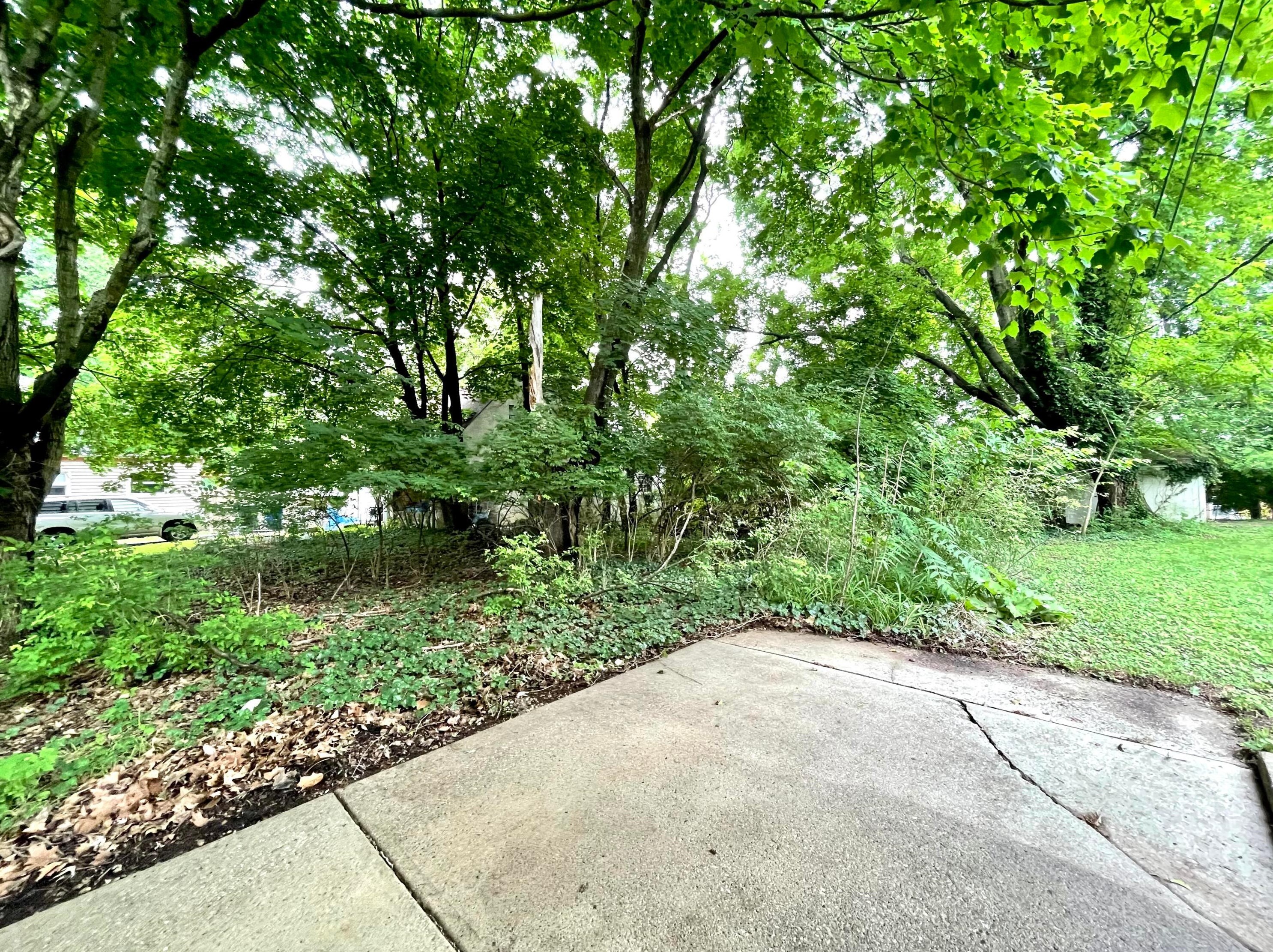 114 Chase Rd, Columbus OH 43214-1168 exterior