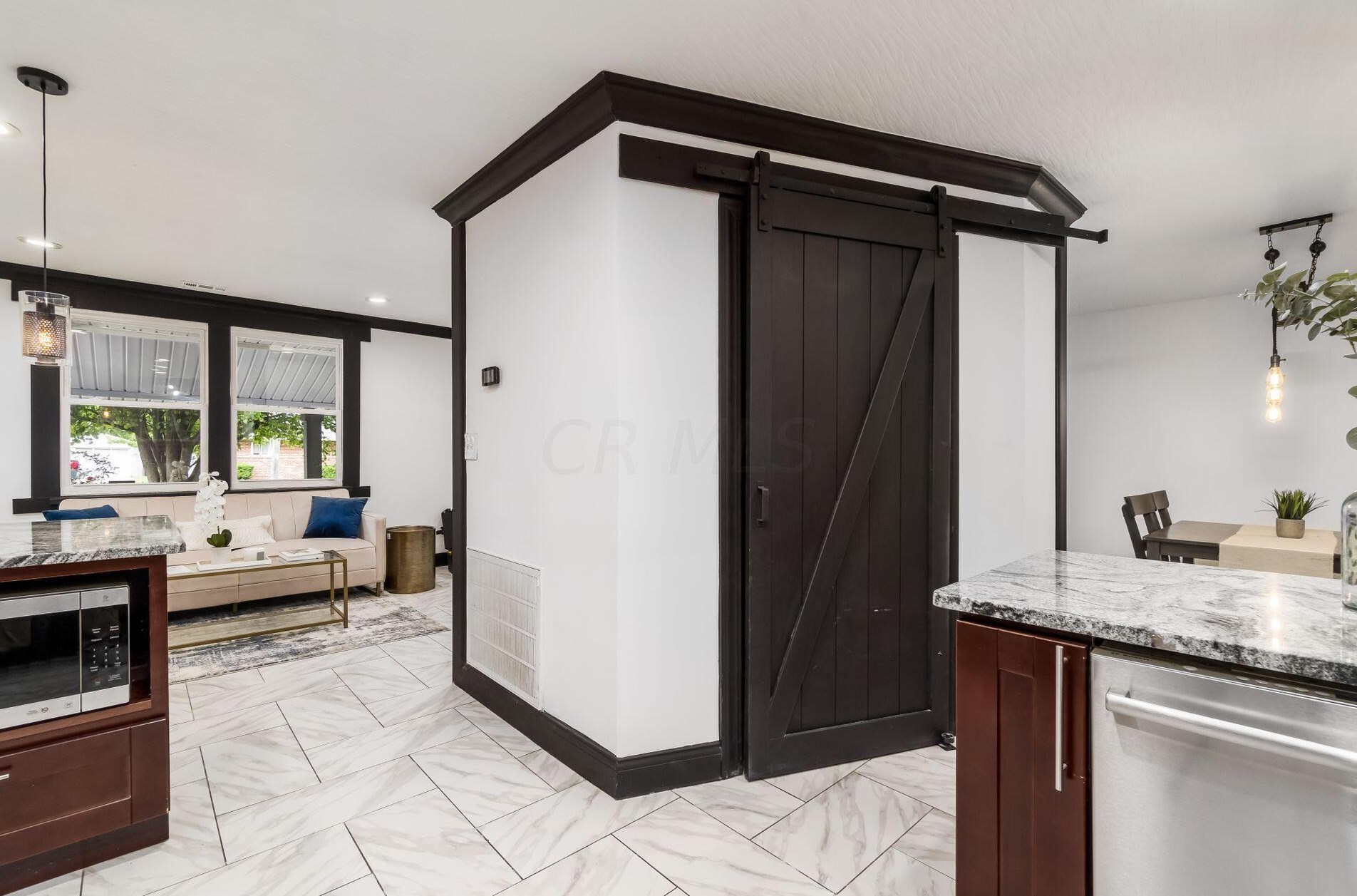 1107 Olney Dr, Columbus OH 43227-1521 exterior