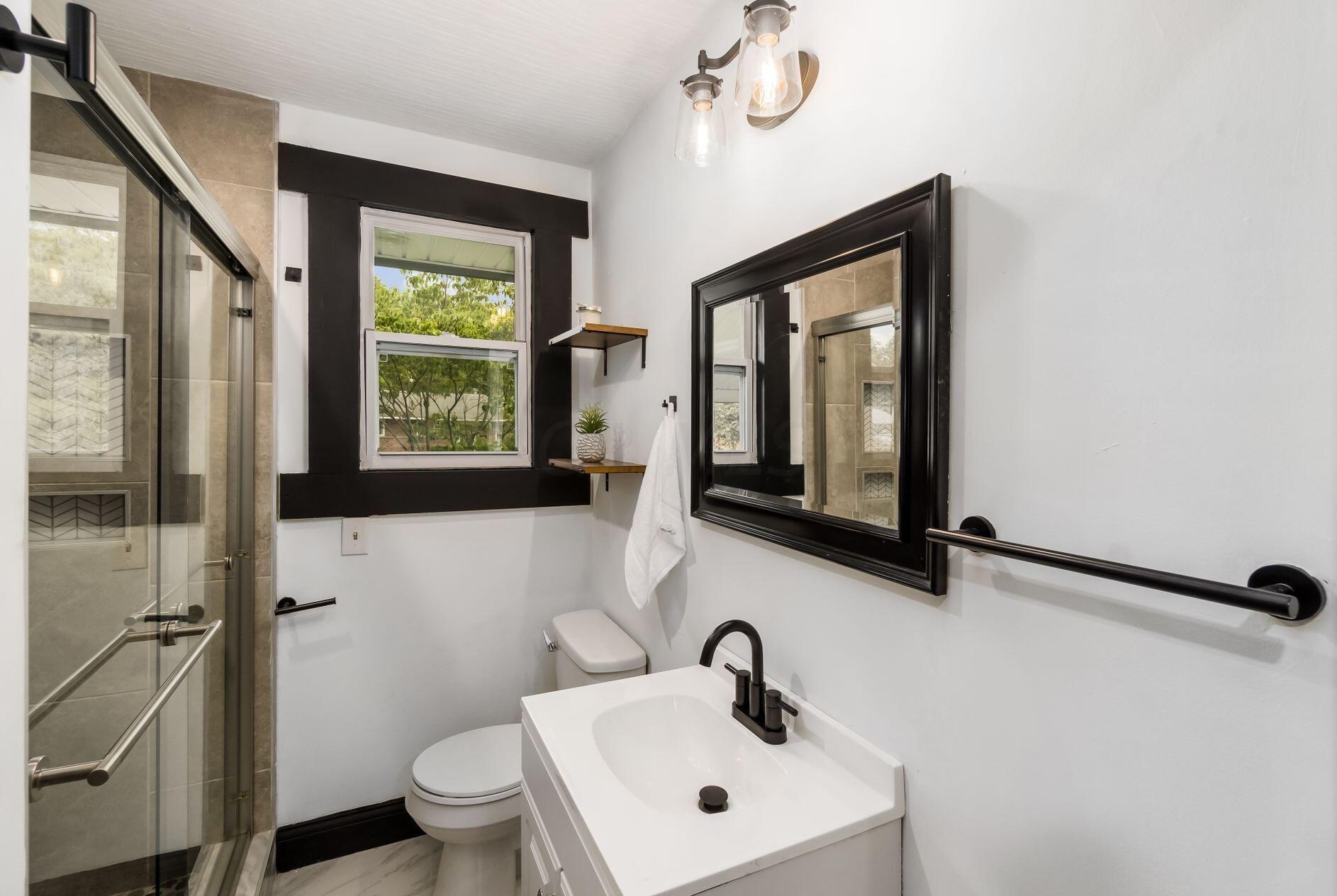 1107 Olney Dr, Columbus OH 43227-1521 exterior