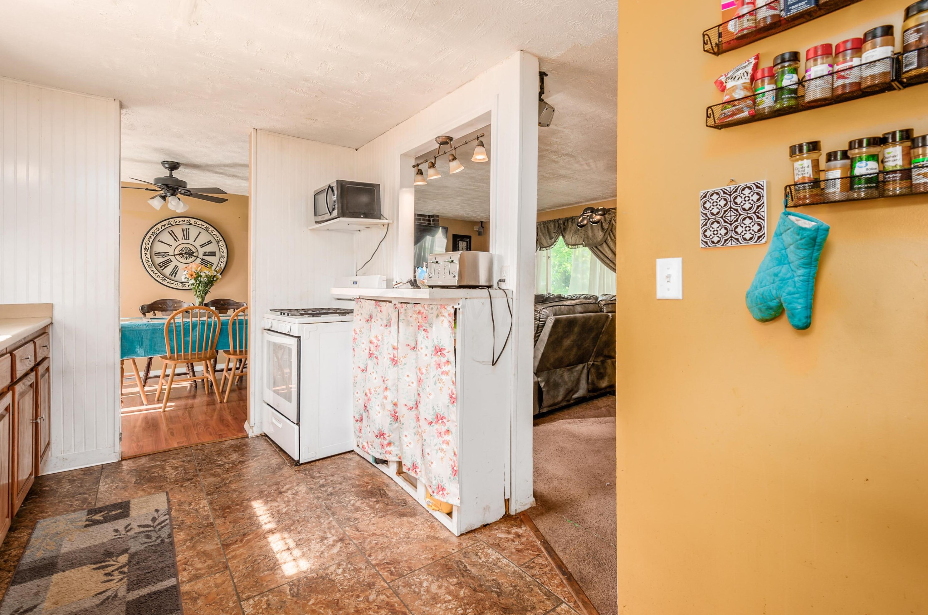 3472 Green Meadows St, Columbus OH  43207-3541 exterior