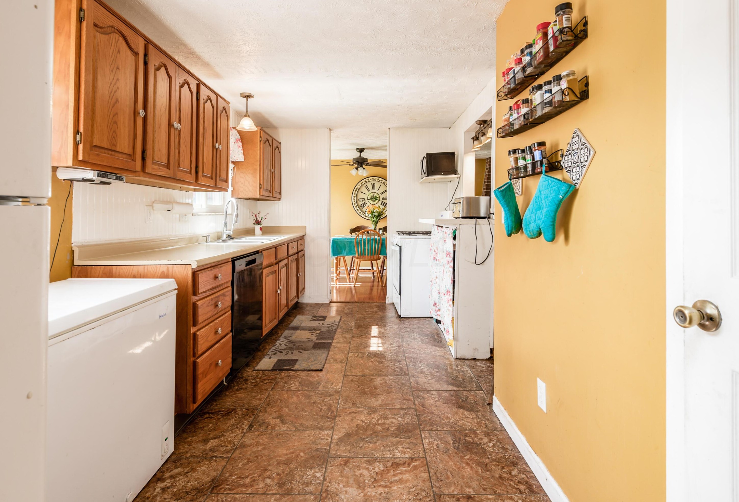 3472 Green Meadows St, Columbus OH  43207-3541 exterior