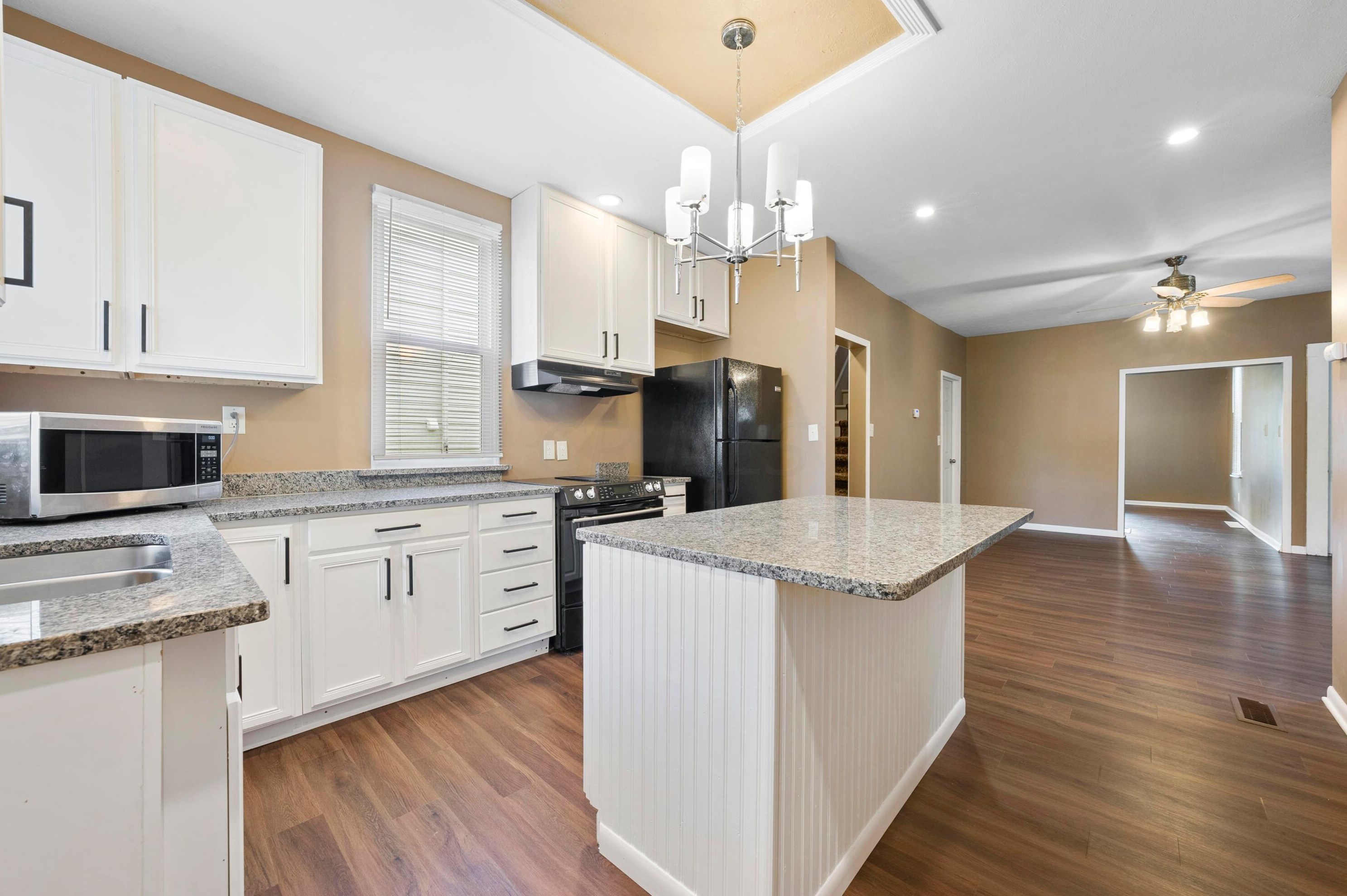 128 Wheatland Ave, Columbus OH  43204-3272 exterior