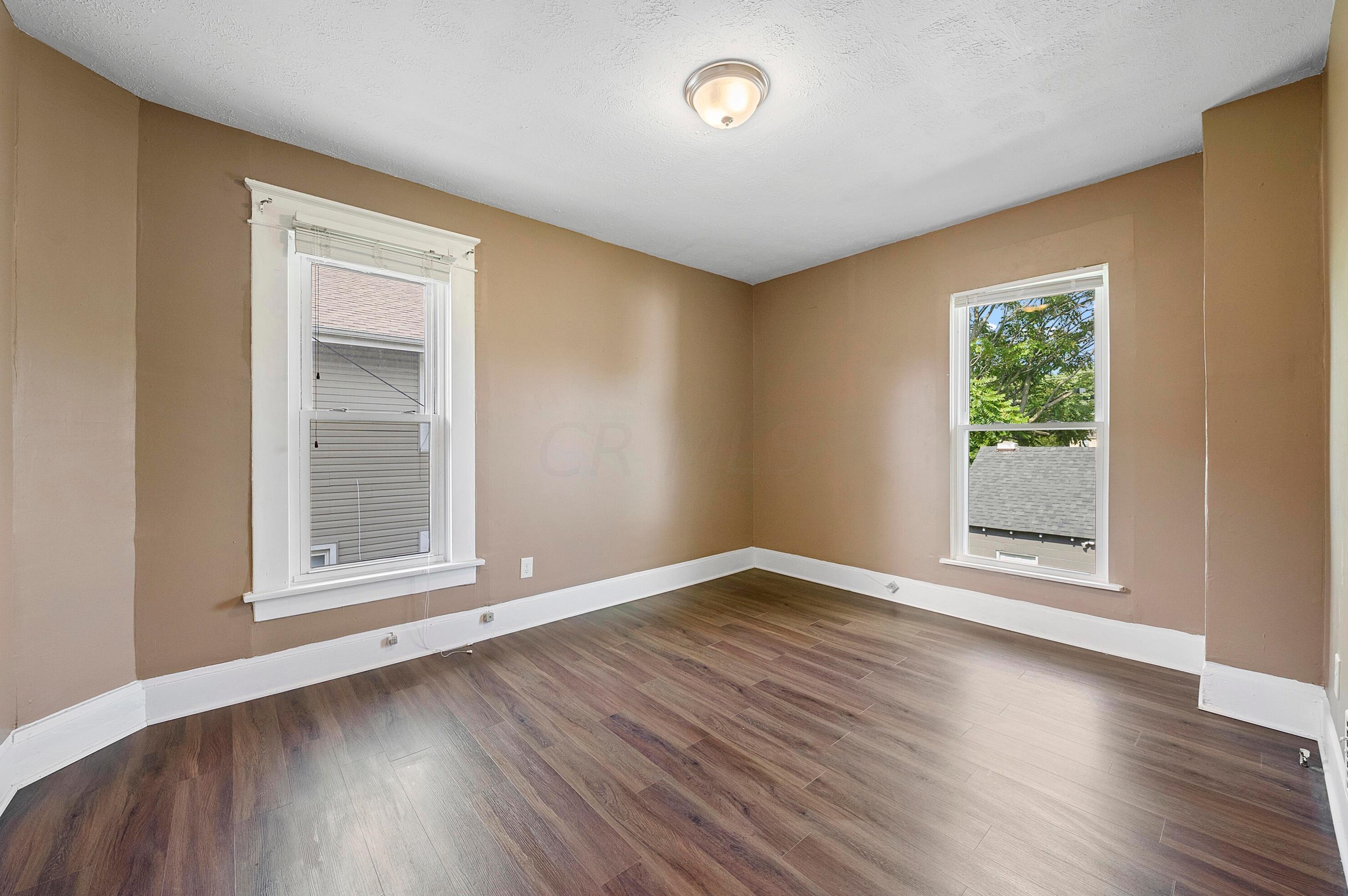 128 Wheatland Ave, Columbus OH  43204-3272 exterior