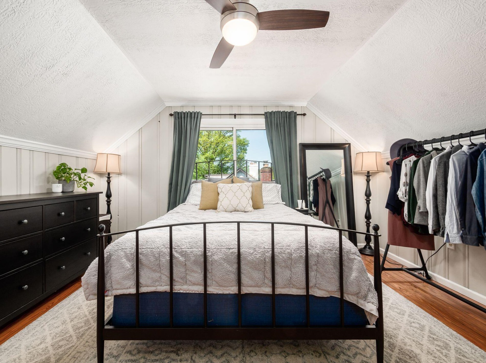 383 Wetmore Rd, Columbus OH 43214-2115 exterior