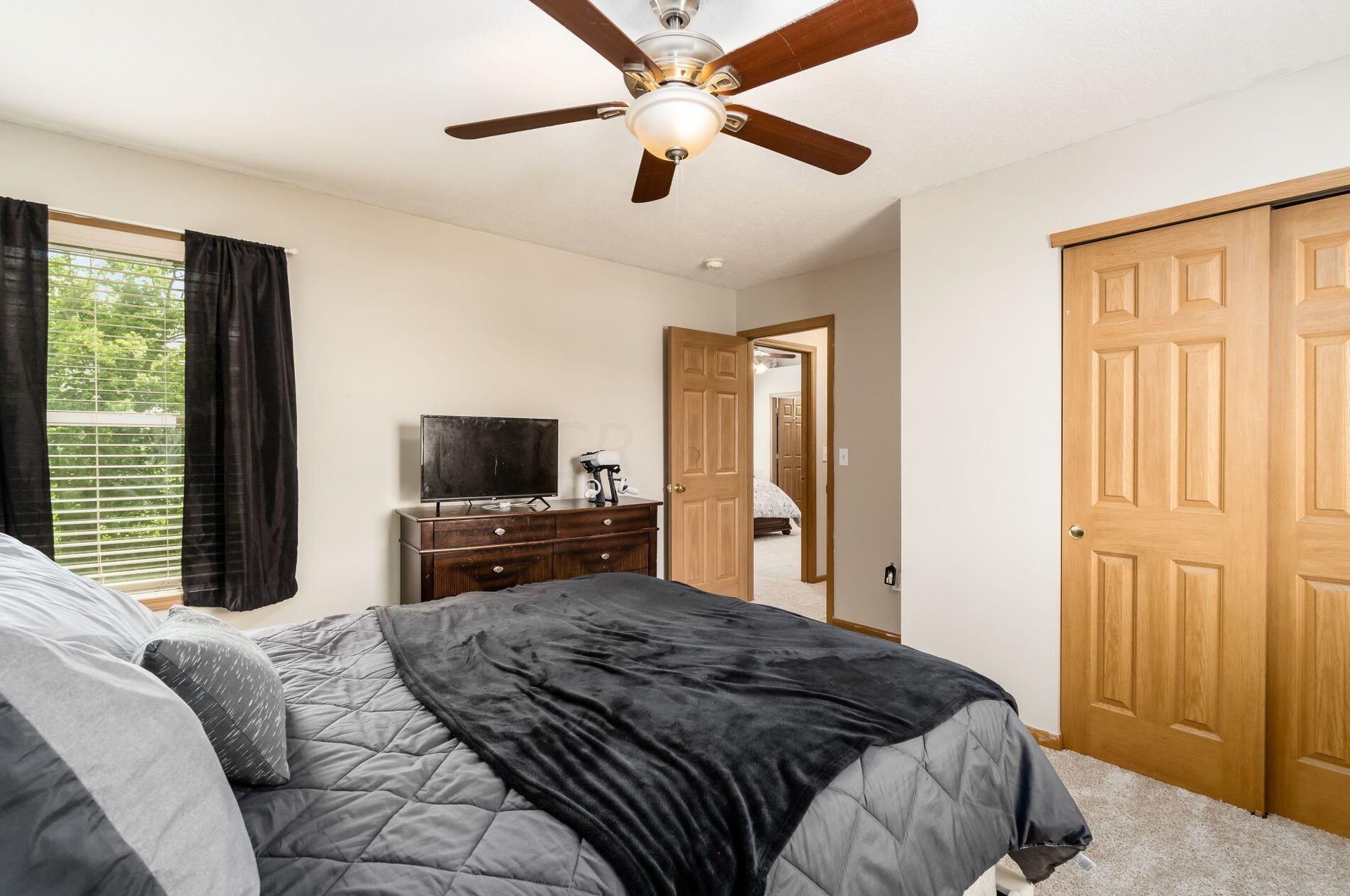 110 Richard Ave, Ashville OH  43103-9002 exterior