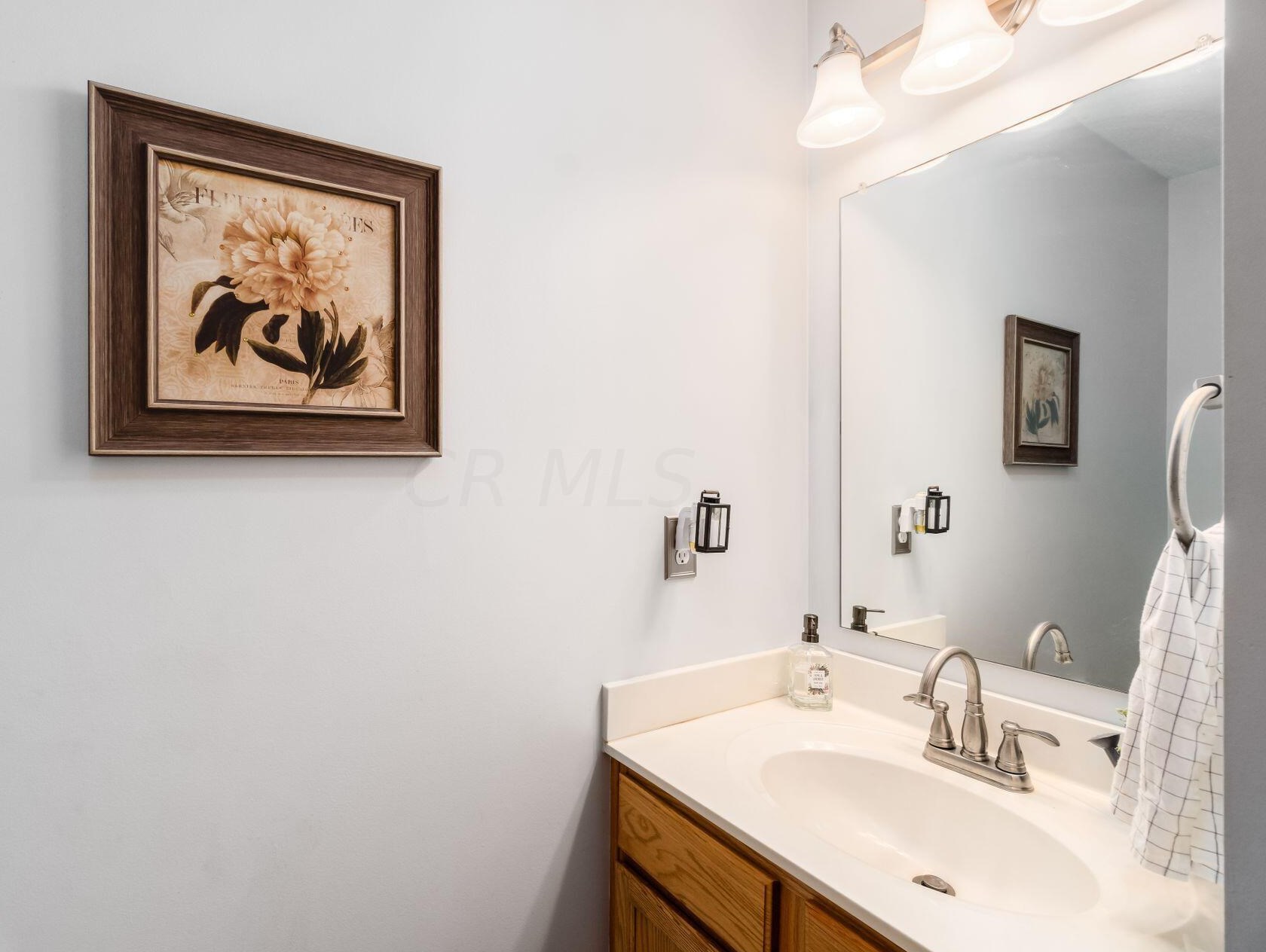 110 Richard Ave, Ashville OH  43103-9002 exterior