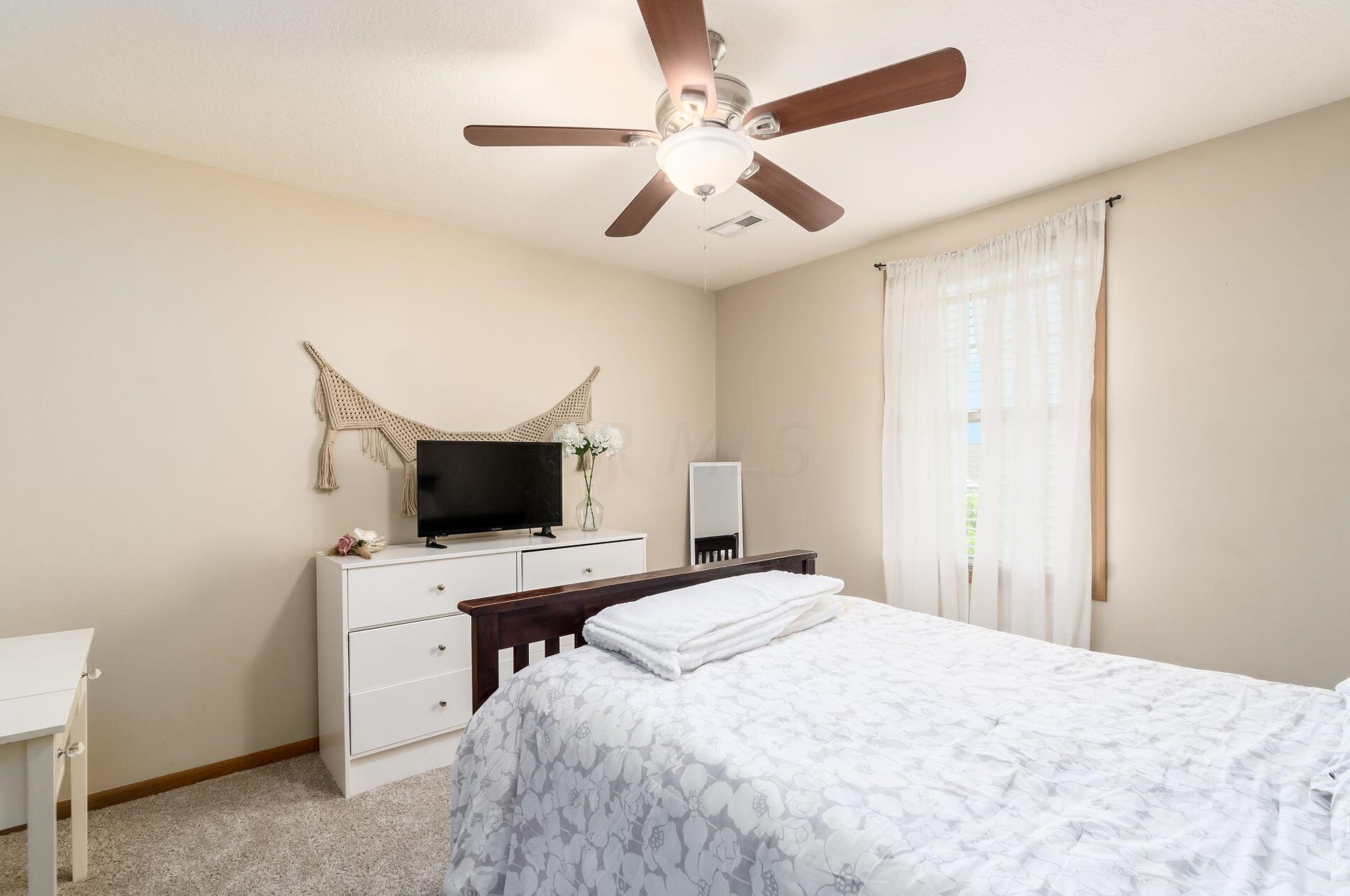 110 Richard Ave, Ashville OH  43103-9002 exterior