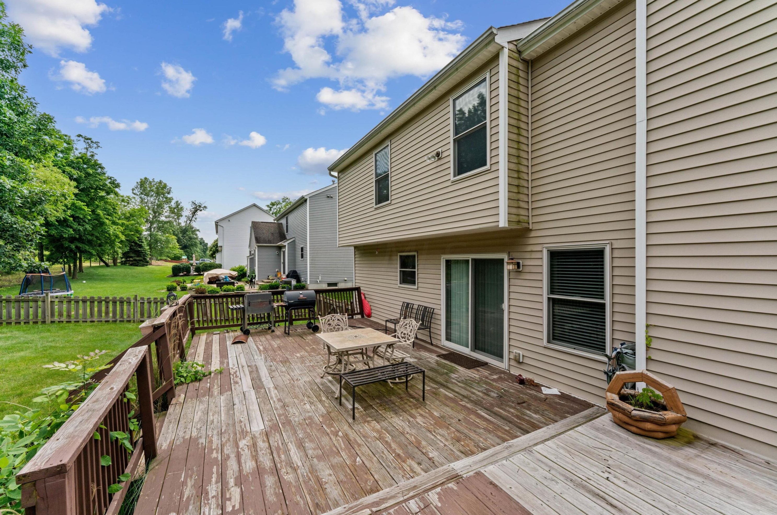 7832 Ashstone Ct, Cnl Wnchstr OH  43110-8021 exterior