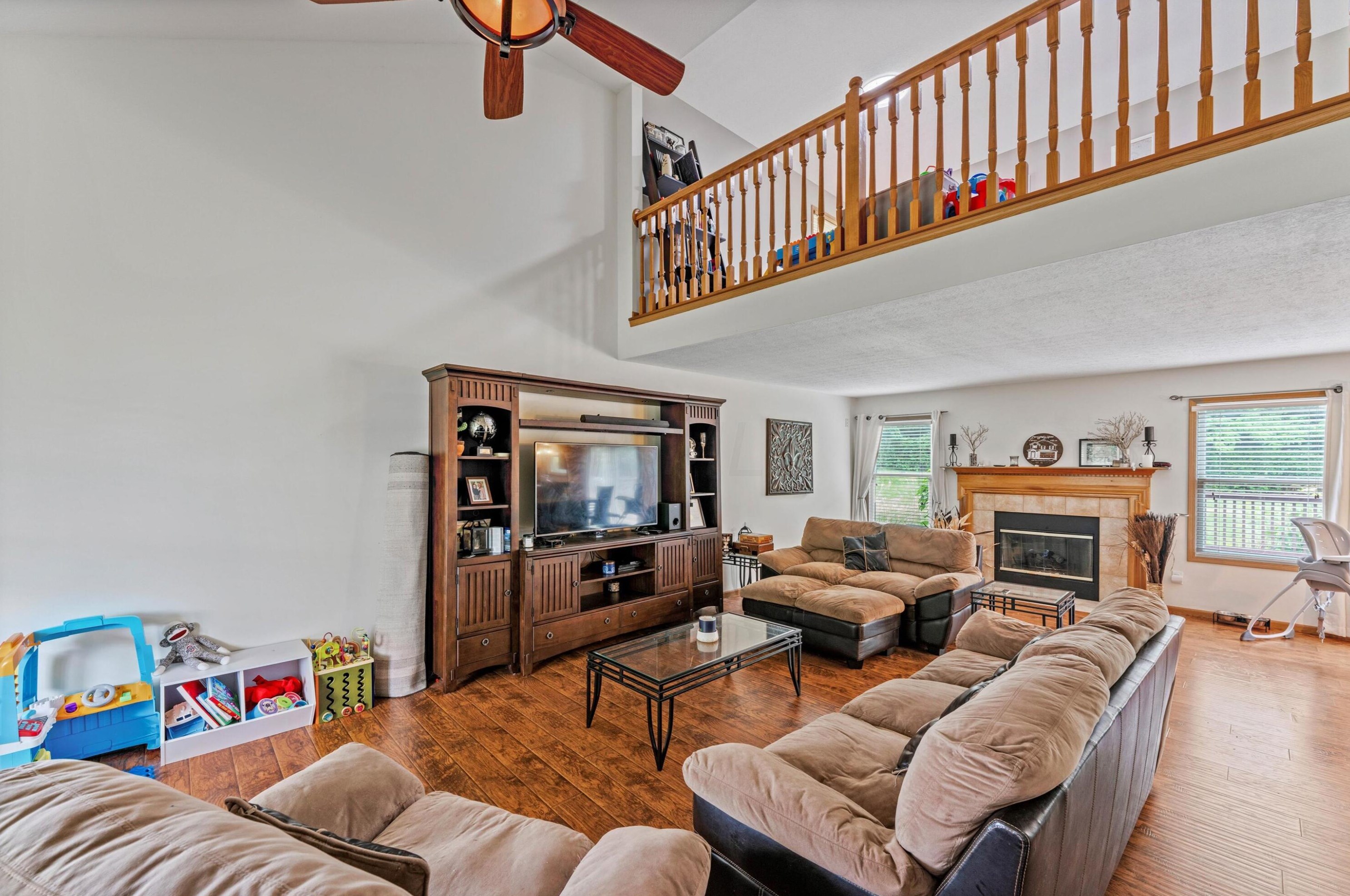 7832 Ashstone Ct, Cnl Wnchstr OH  43110-8021 exterior