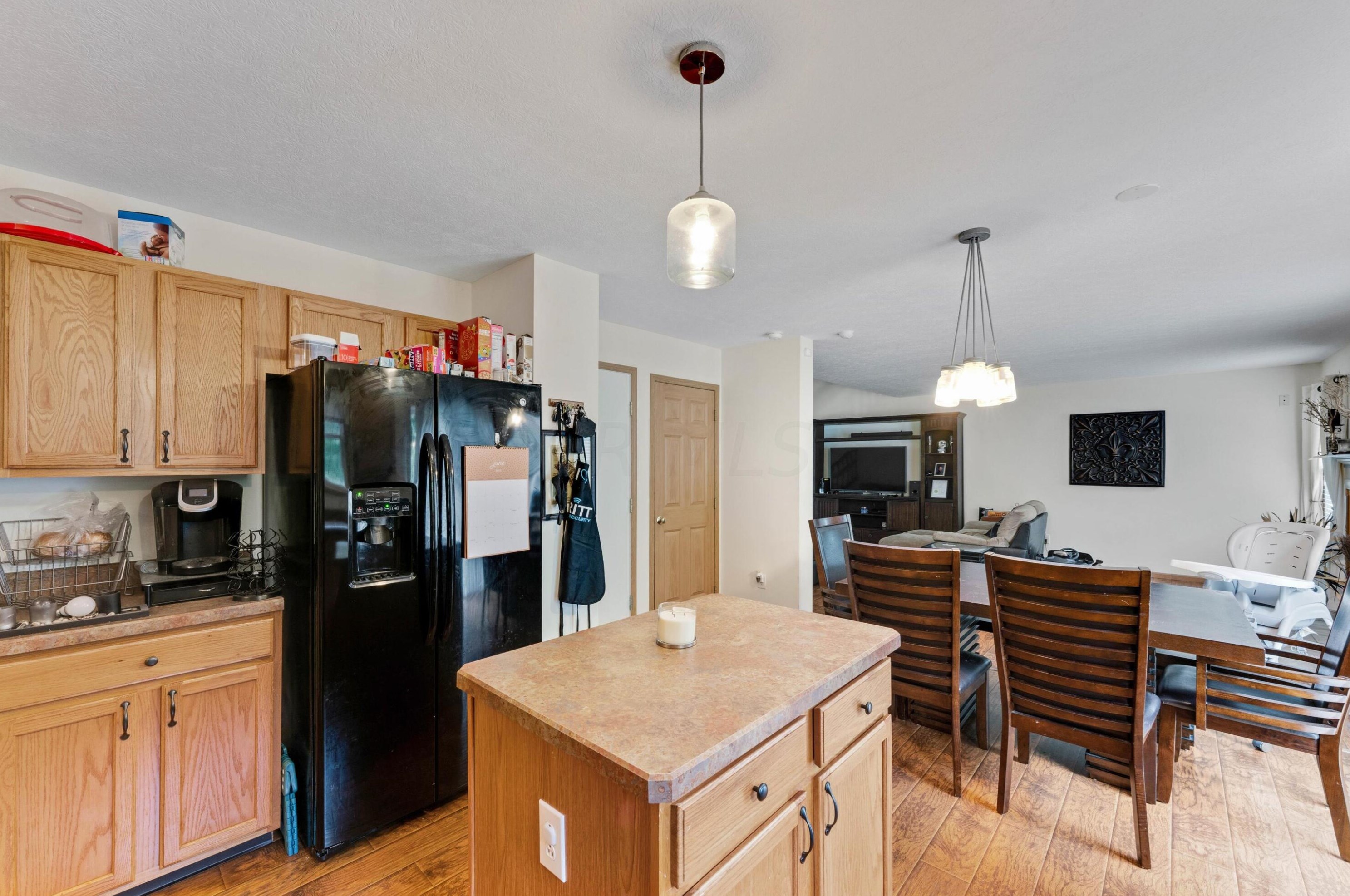 7832 Ashstone Ct, Cnl Wnchstr OH  43110-8021 exterior