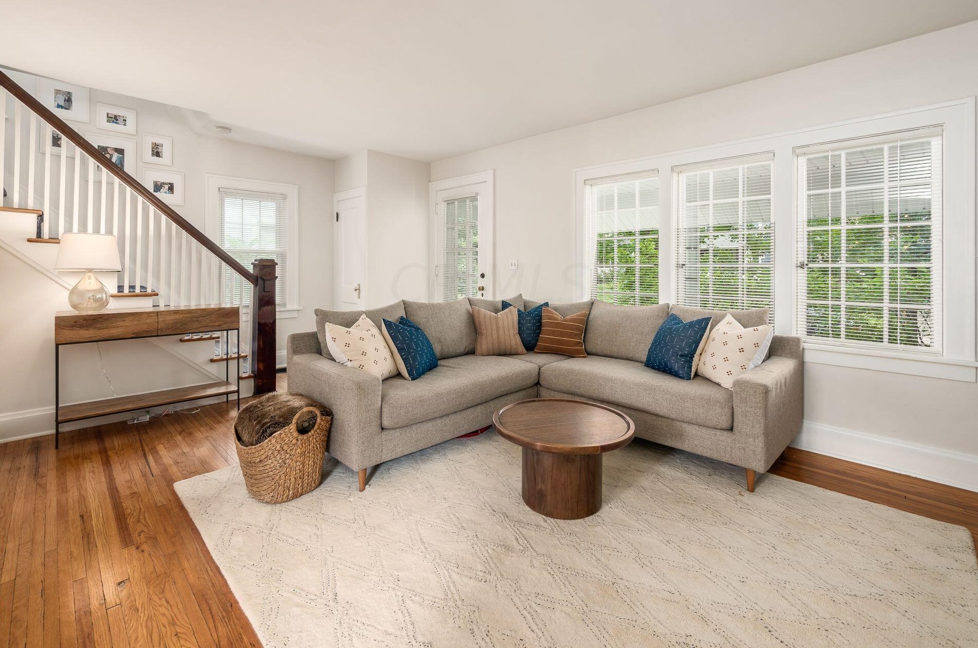 365 Crestview Rd, Columbus OH 43202-2202 exterior