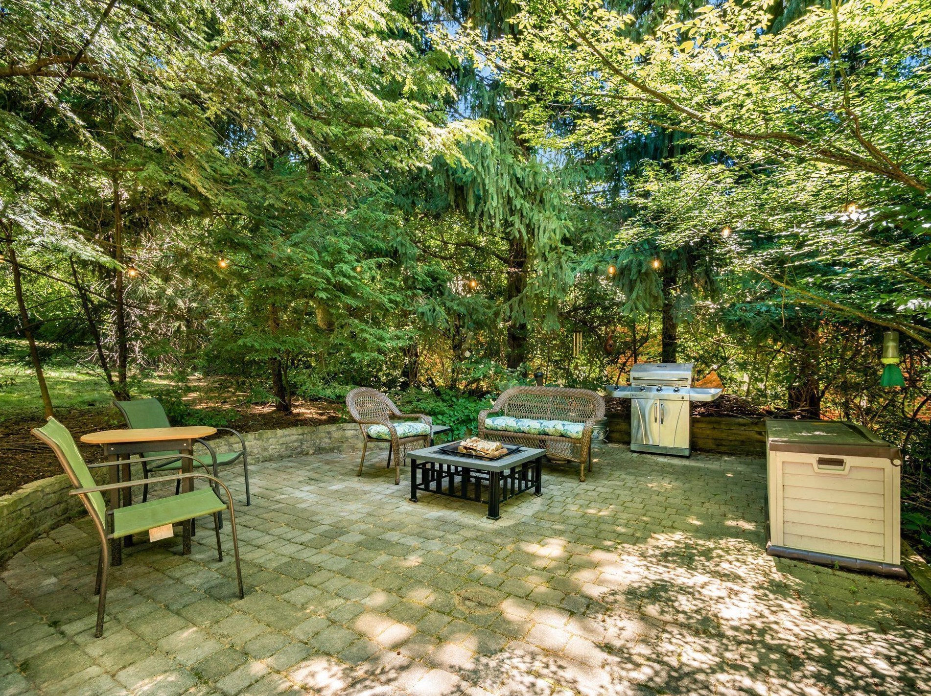 2623 Charing Rd, Columbus OH  43221-3627 exterior