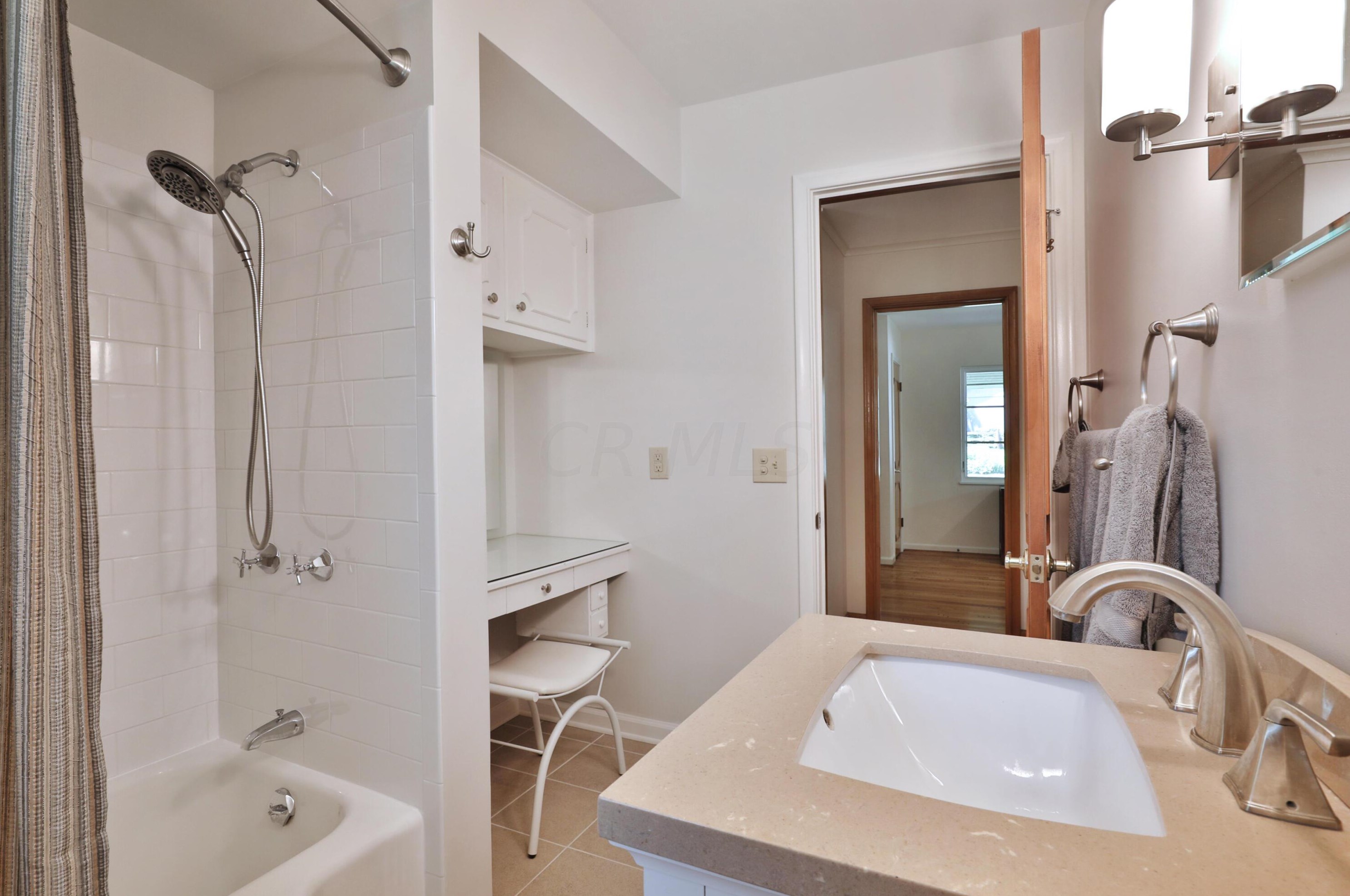 7125 Olentangy River Rd, Columbus OH 43235-3439 exterior