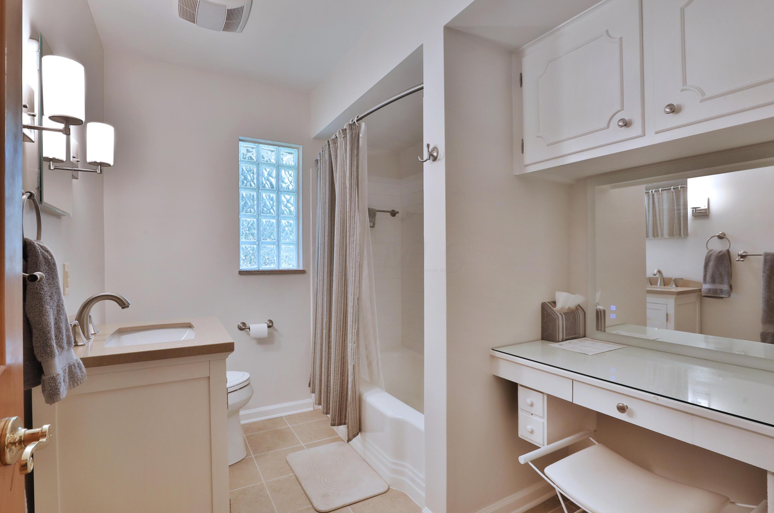 7125 Olentangy River Rd, Columbus OH 43235-3439 exterior