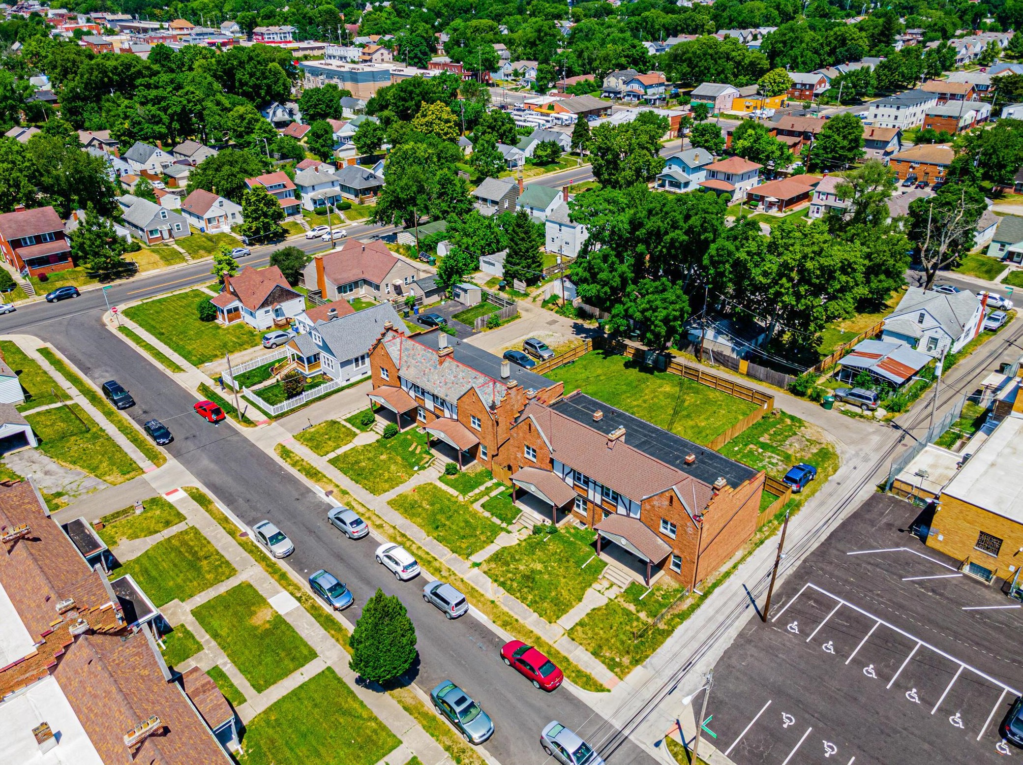 1652 Sycamore St, Columbus OH  43206-1844 exterior