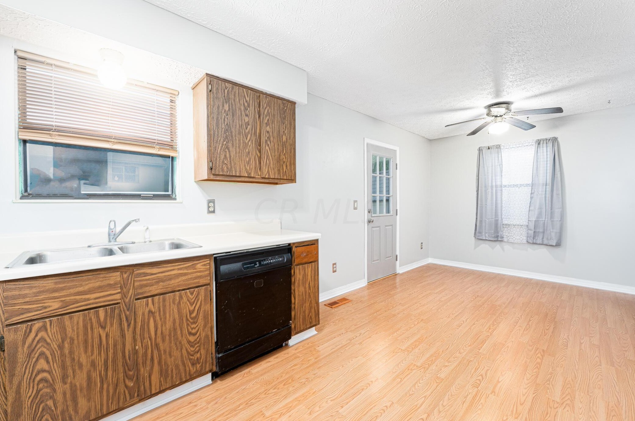 4874 Driffield Ct, Columbus OH 43221-5802 exterior