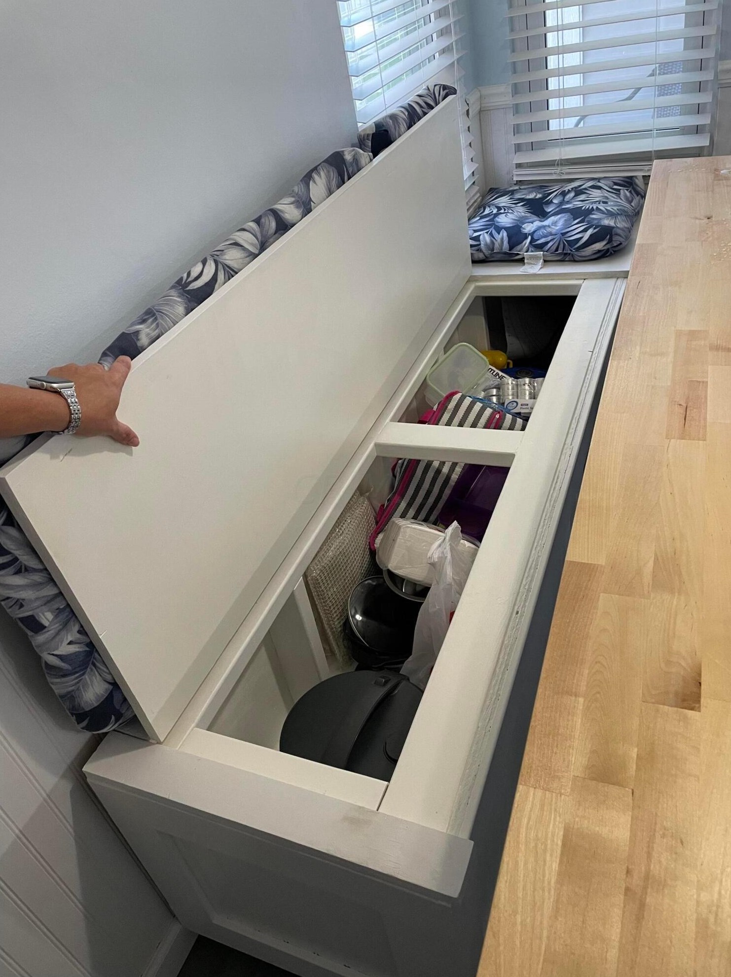 483 Bluestem Ave, Columbus OH 43230-4602 exterior