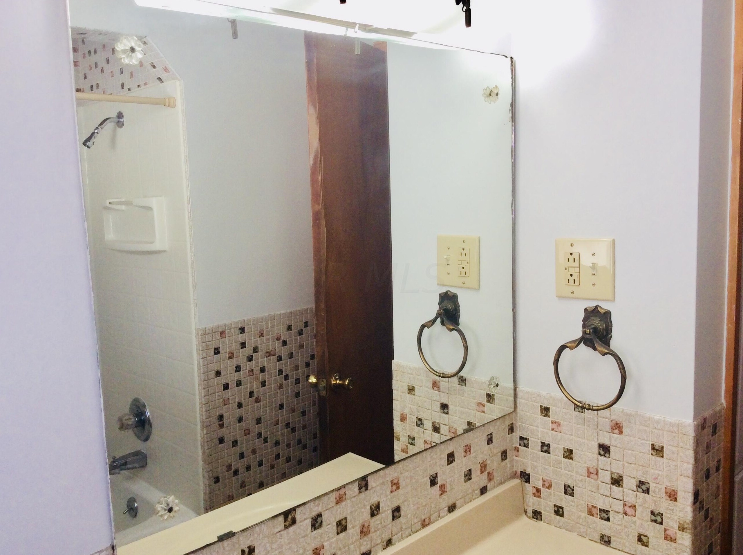 826 Roys Ave, Columbus OH 43204-2631 exterior