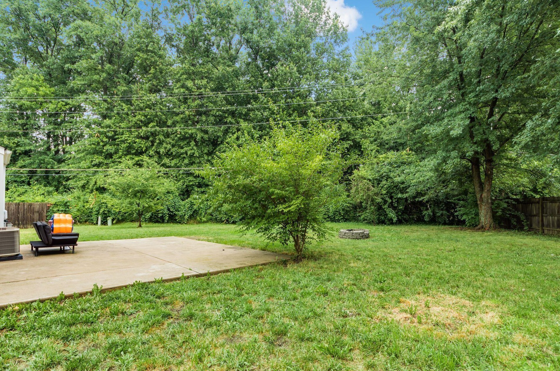 2303 Northtowne Pl, Columbus OH 43229-6690 exterior