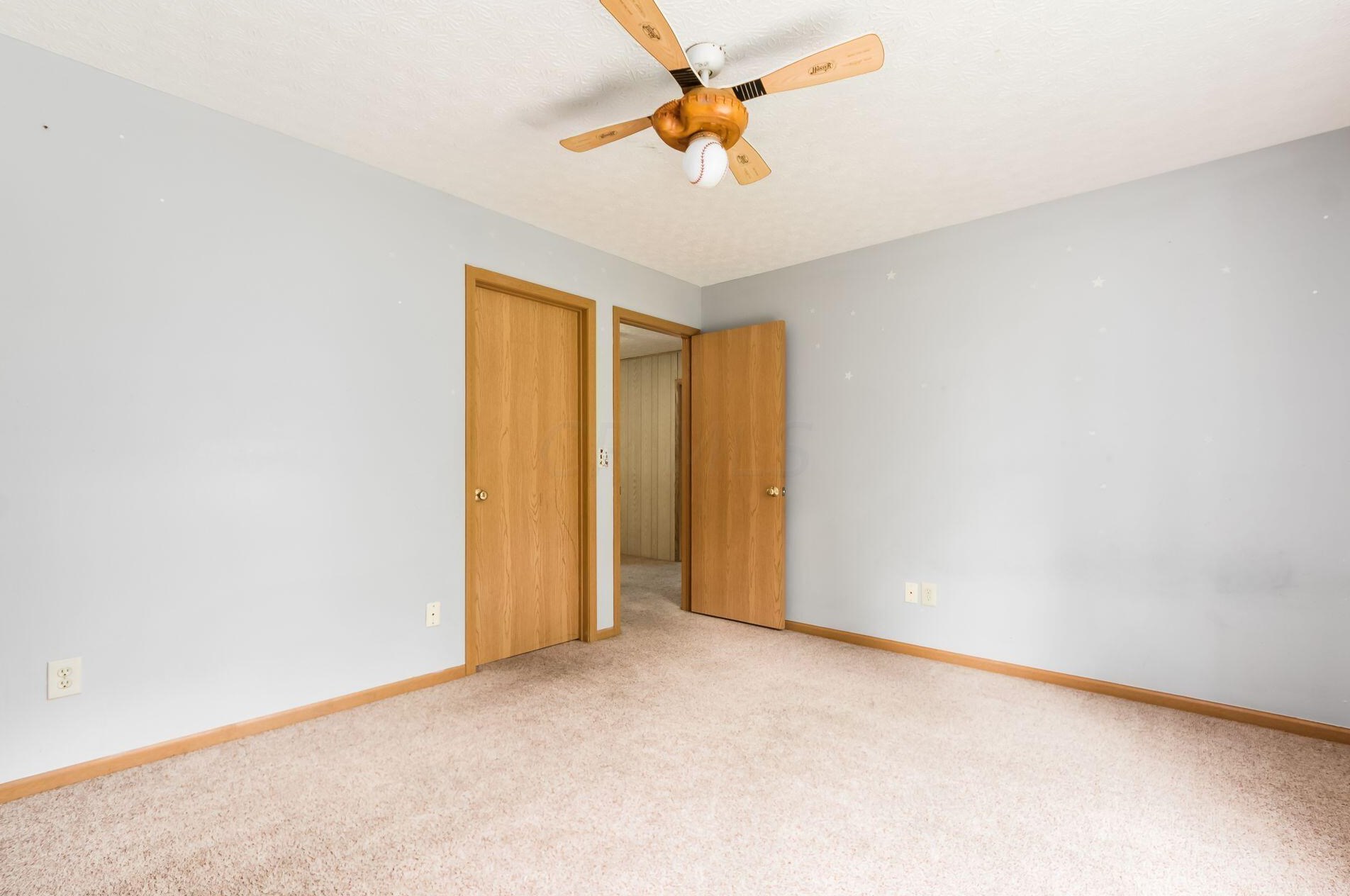 2303 Northtowne Pl, Columbus OH 43229-6690 exterior