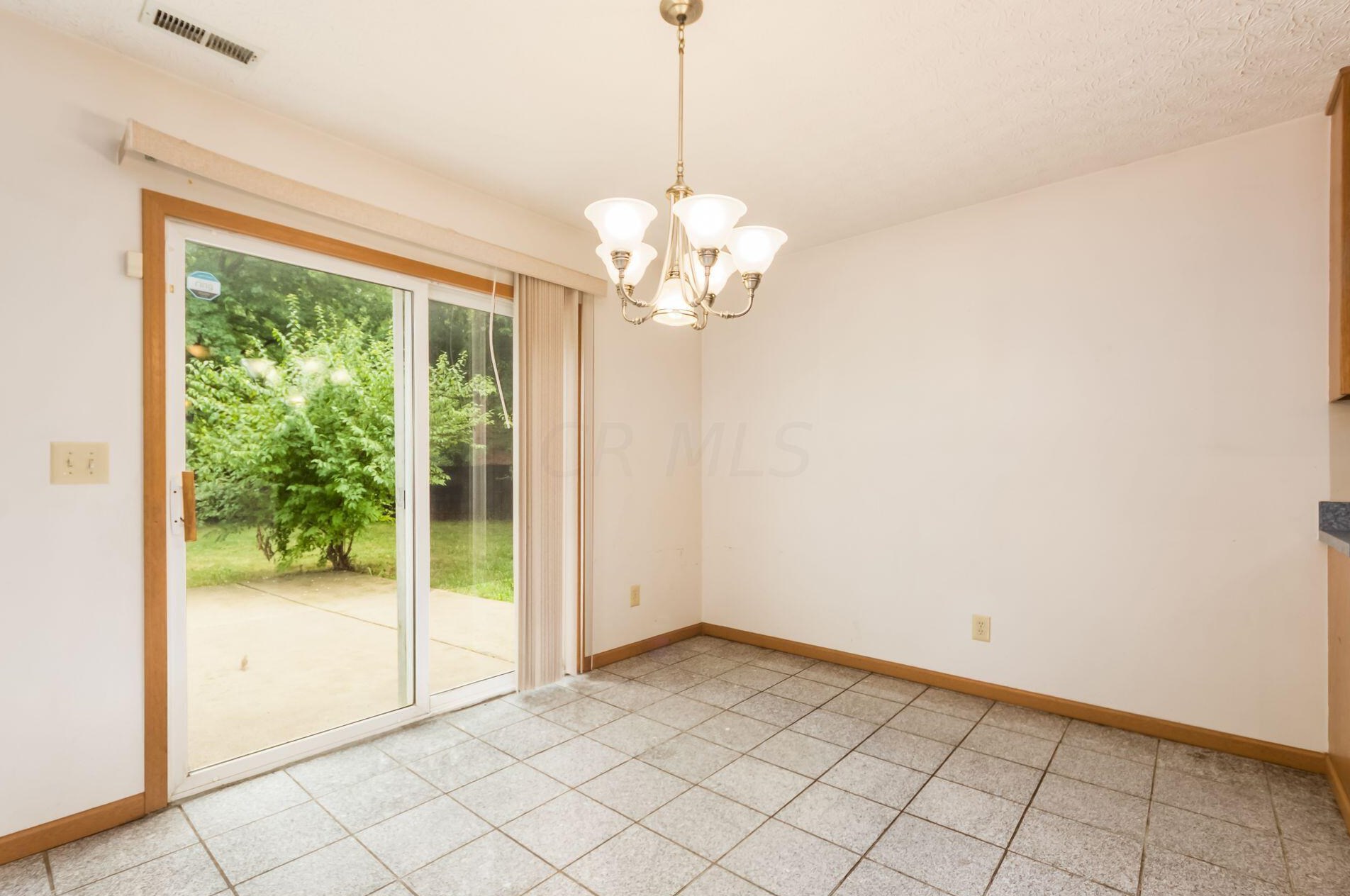 2303 Northtowne Pl, Columbus OH 43229-6690 exterior